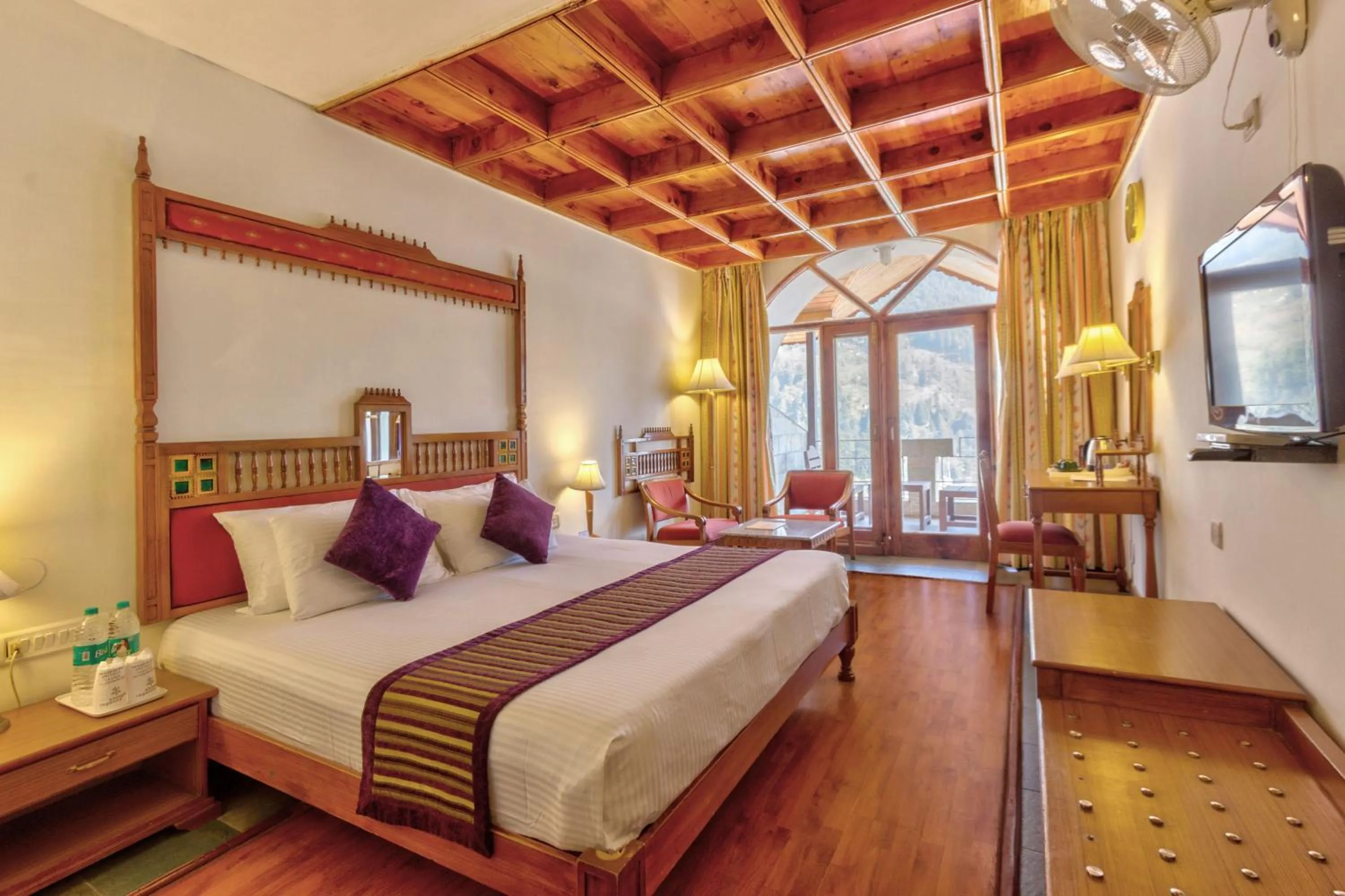 Bed in Shingar Regency