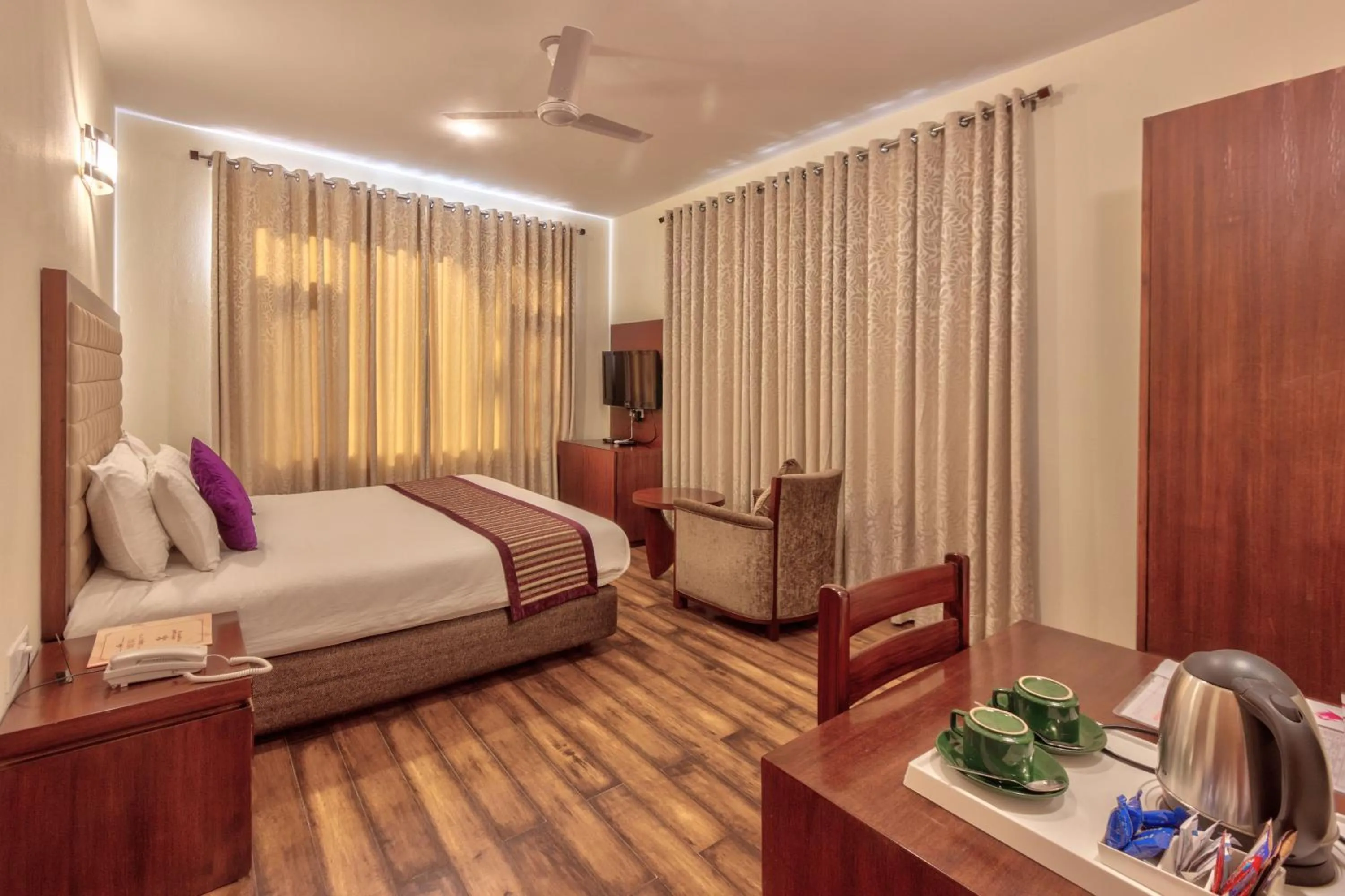 Bed in Shingar Regency