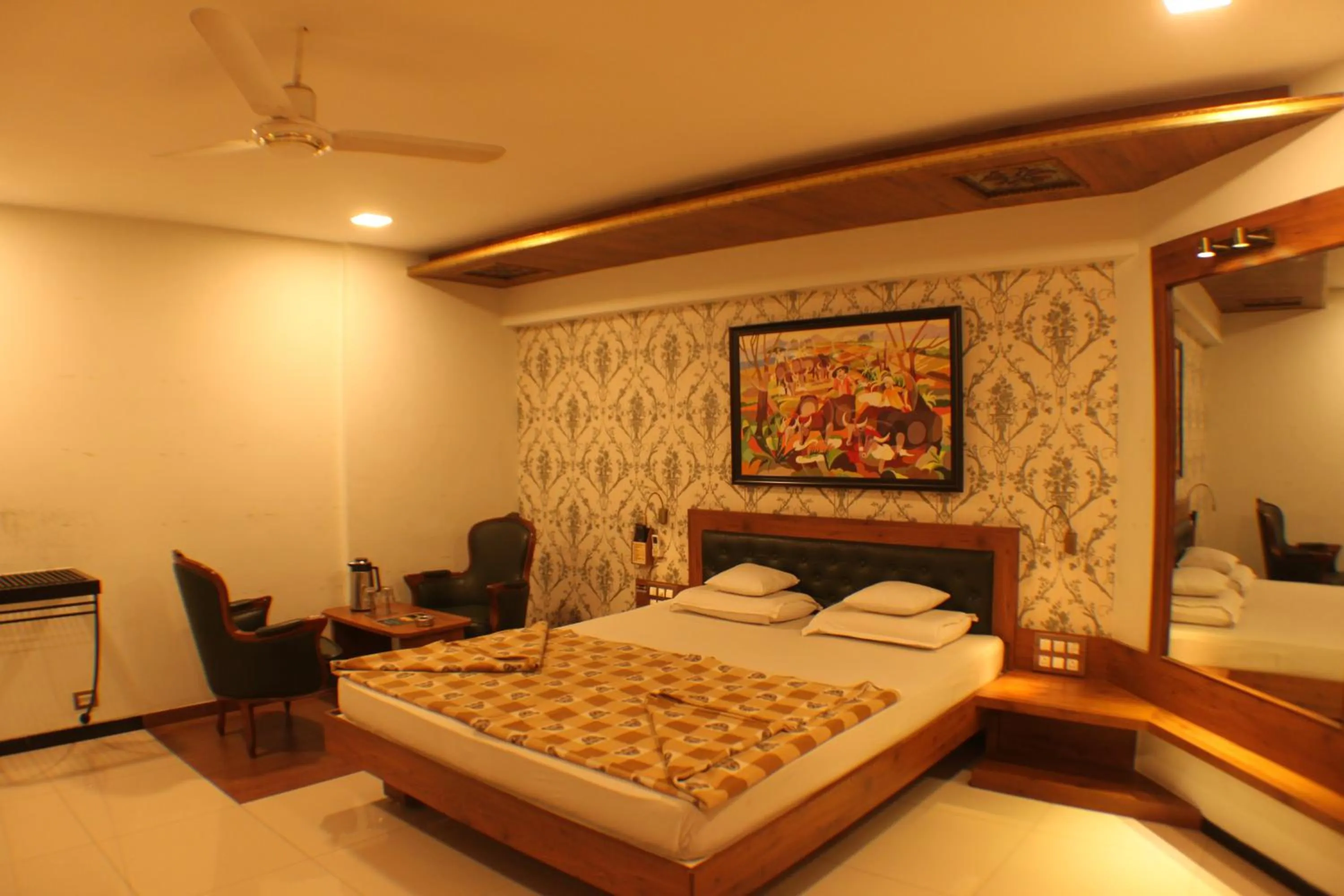 Bathroom, Bed in Panchavati Elite Inn