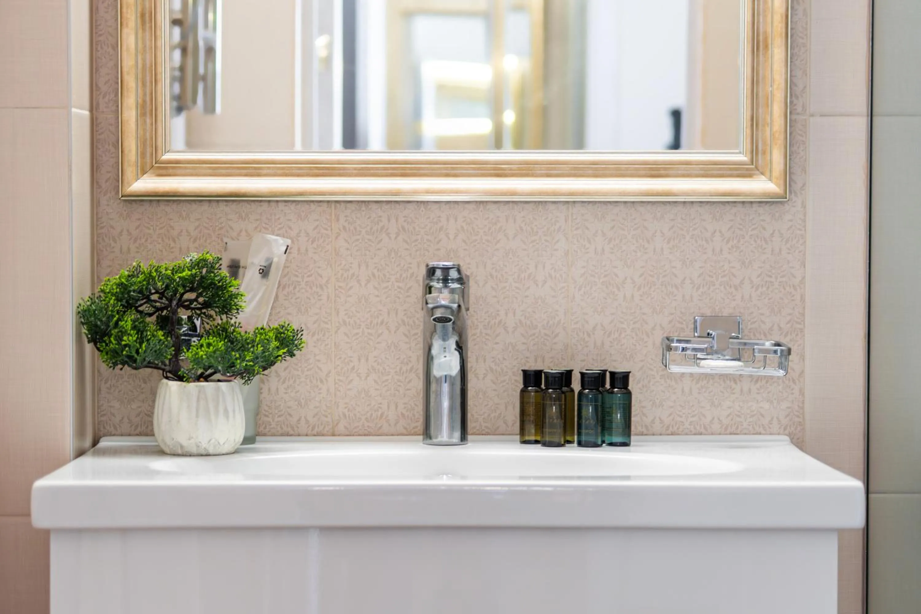 Bathroom in Sweet Home Deluxe Apart-Hotel