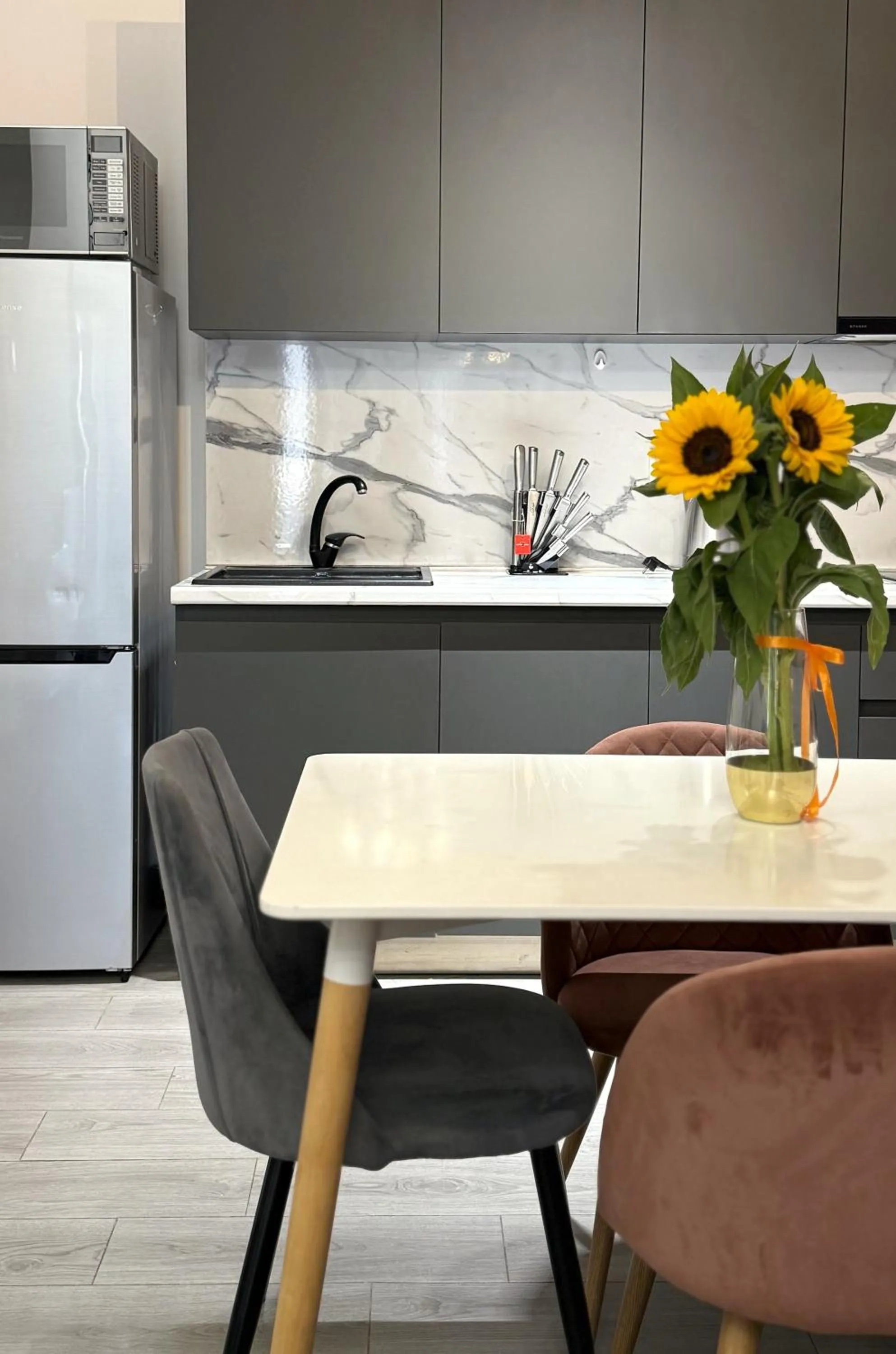 Kitchen or kitchenette in Sweet Home Deluxe Apart-Hotel