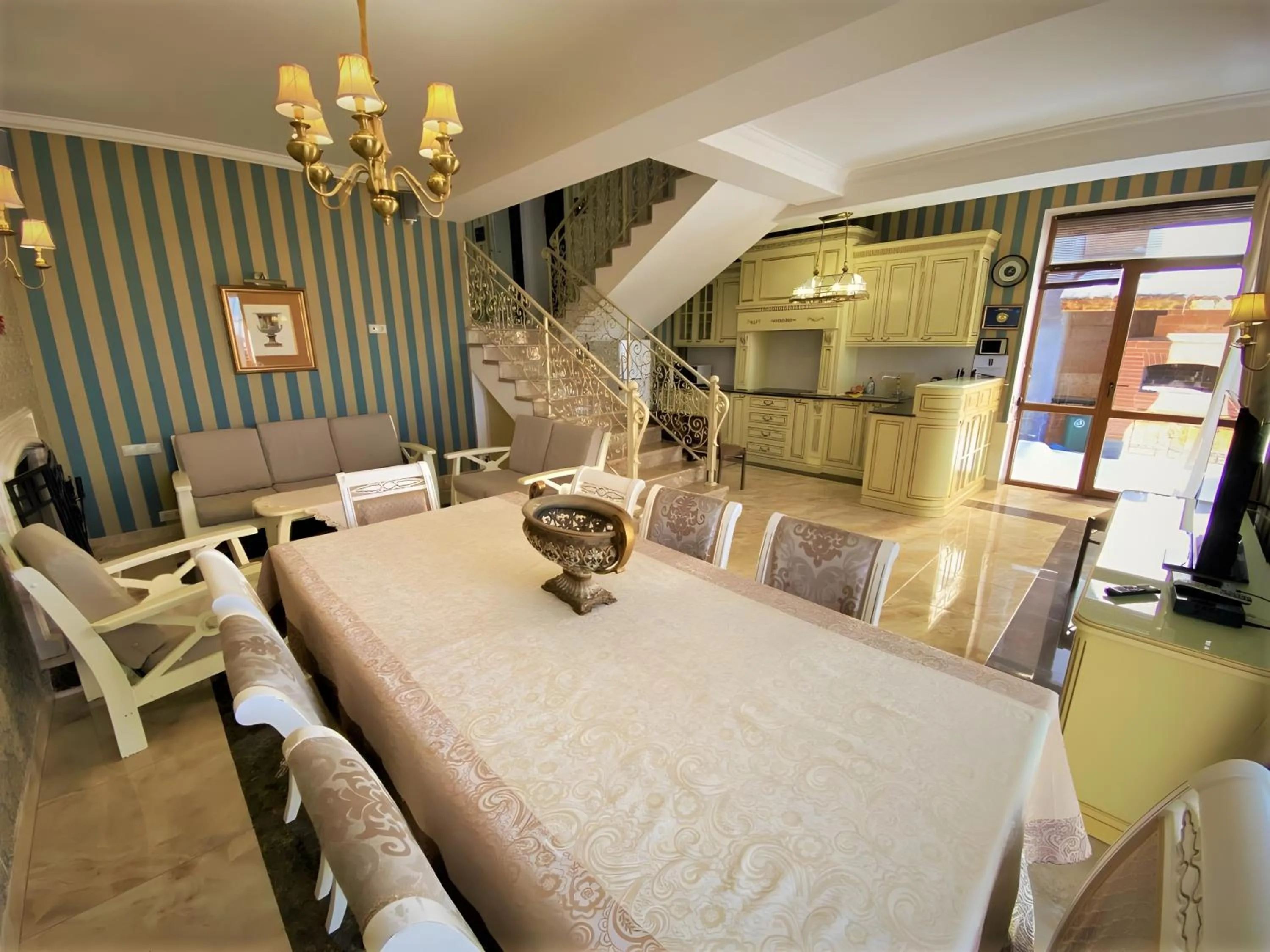 Kitchen or kitchenette in Marrone Hotel Tsaghkadzor