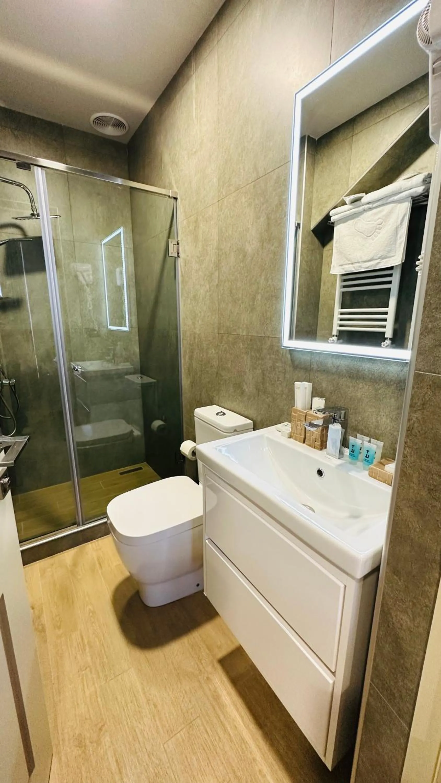 Shower in Marrone Hotel Tsaghkadzor