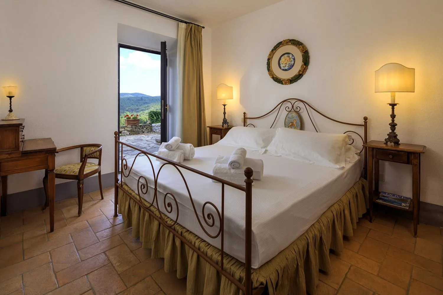 Bed in Le Filigare Wine & Country Relais