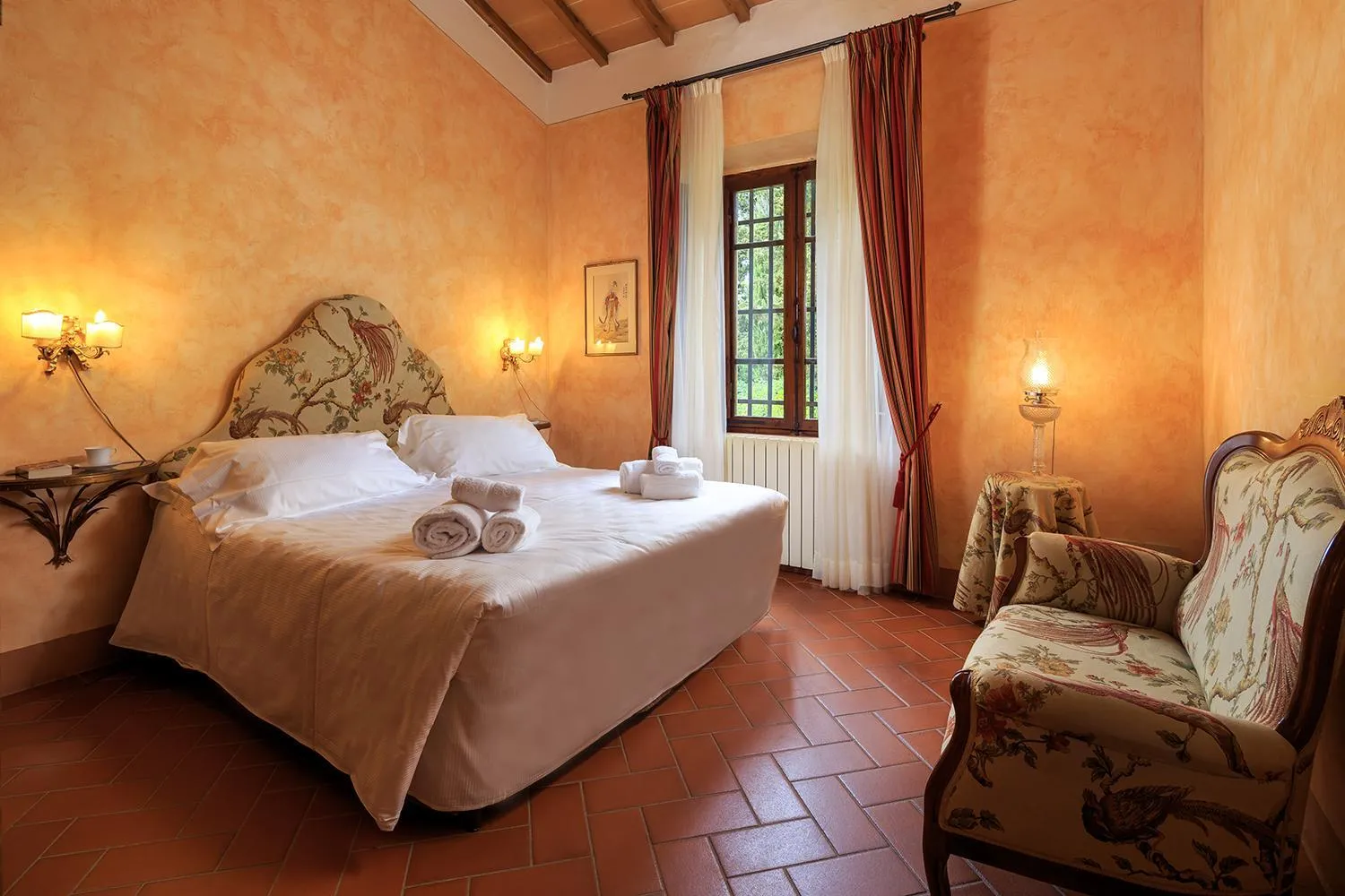 Bed in Le Filigare Wine & Country Relais