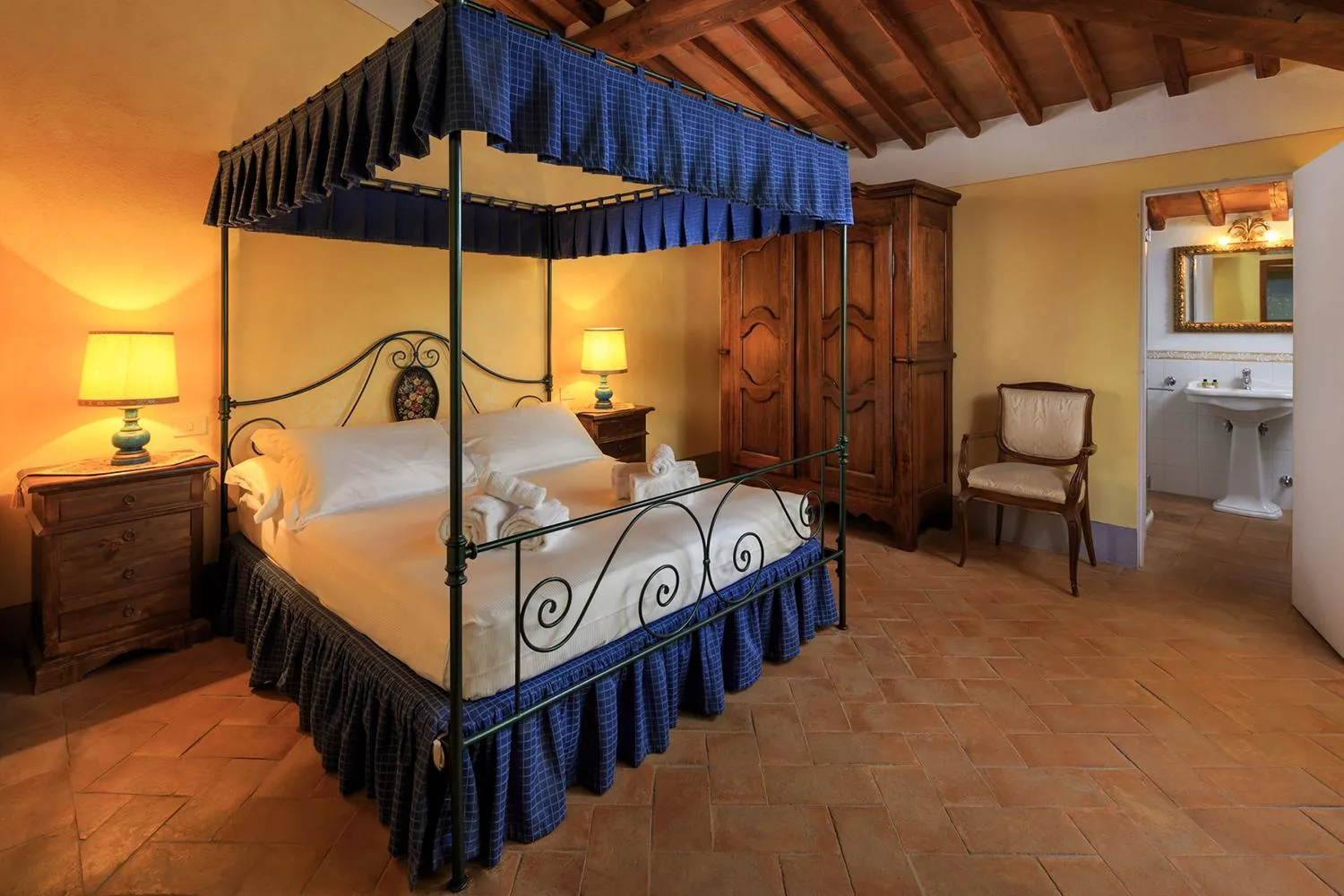 Bedroom, Bed in Le Filigare Wine & Country Relais