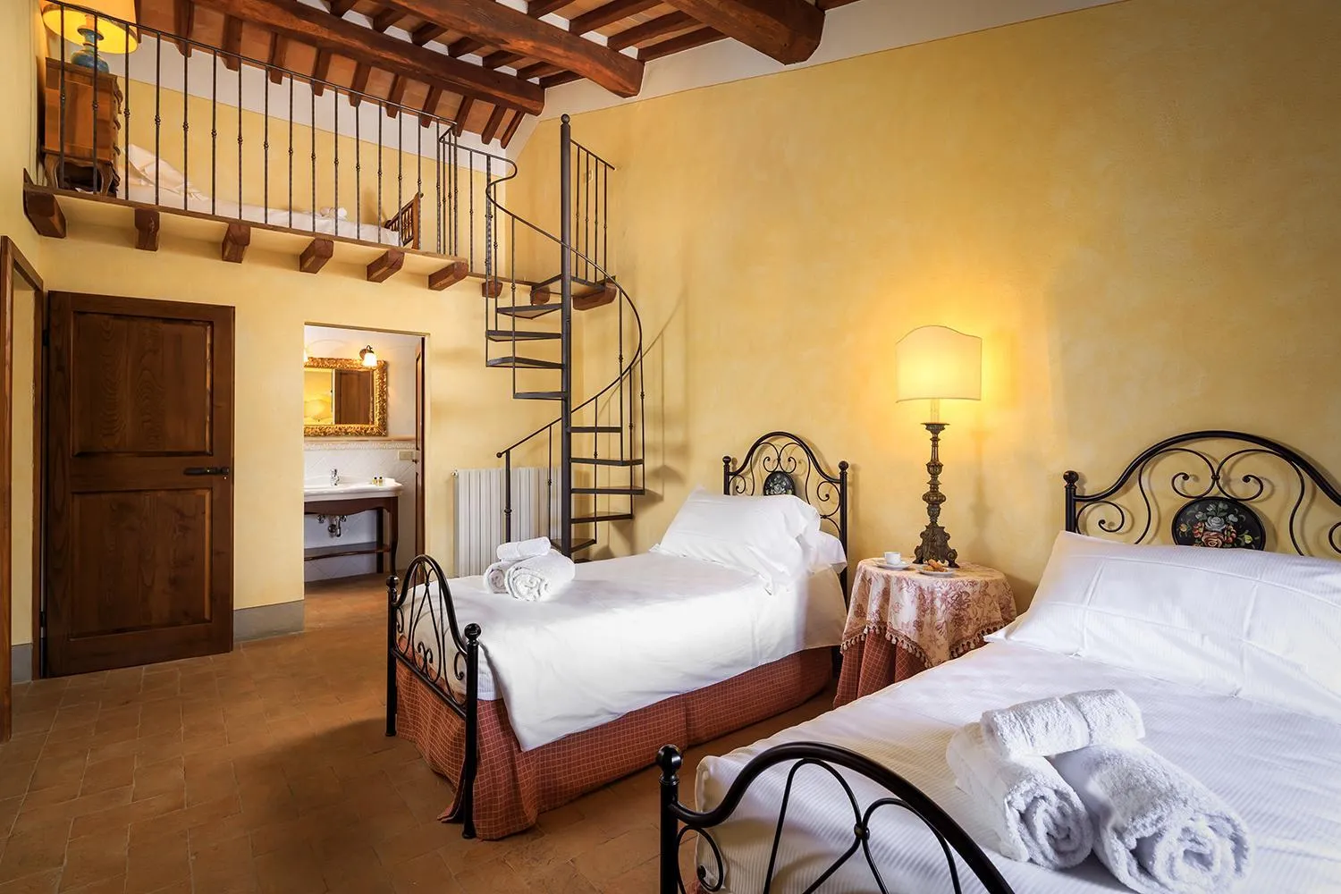 Bed in Le Filigare Wine & Country Relais
