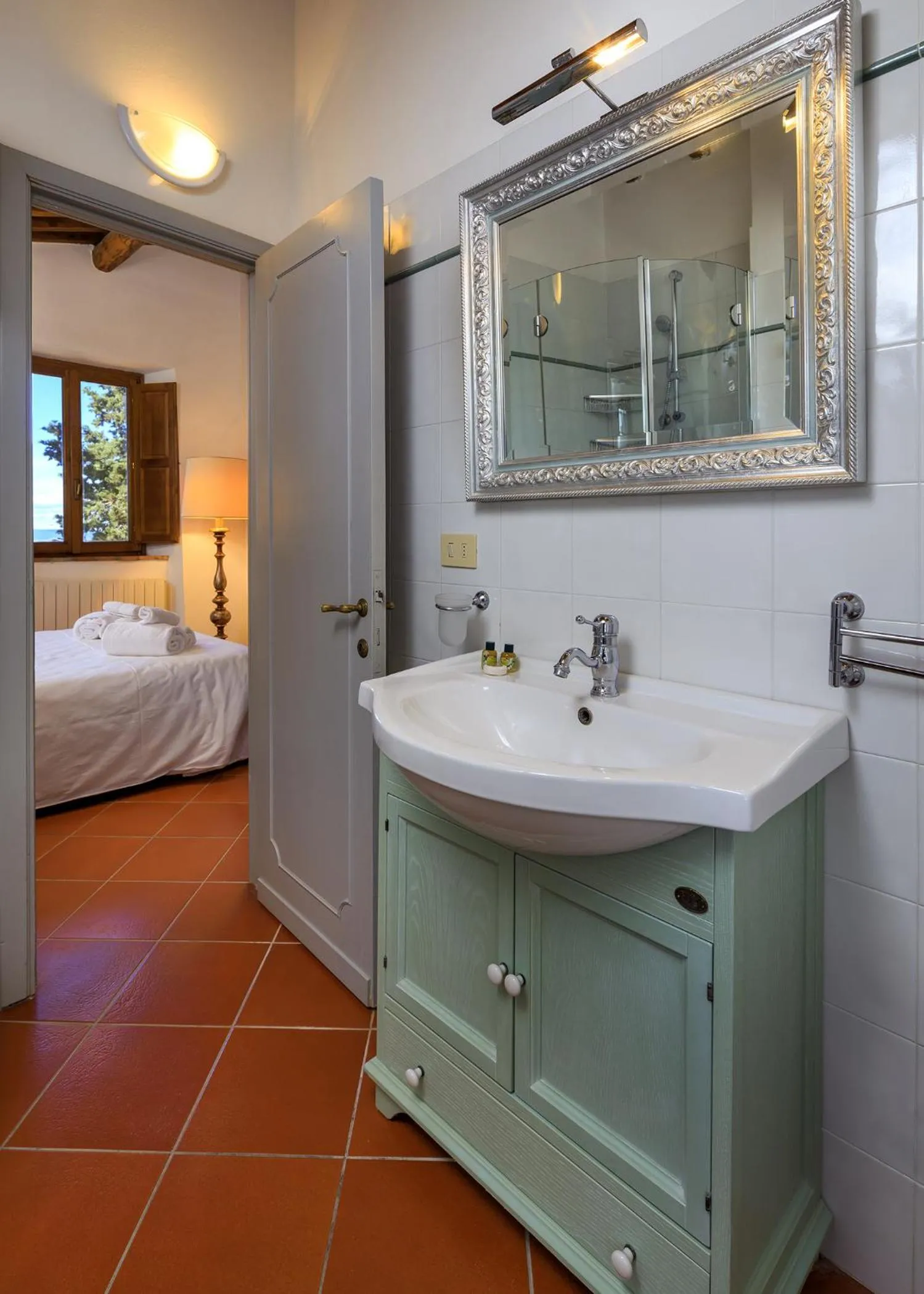 Bathroom, Bed in Le Filigare Wine & Country Relais
