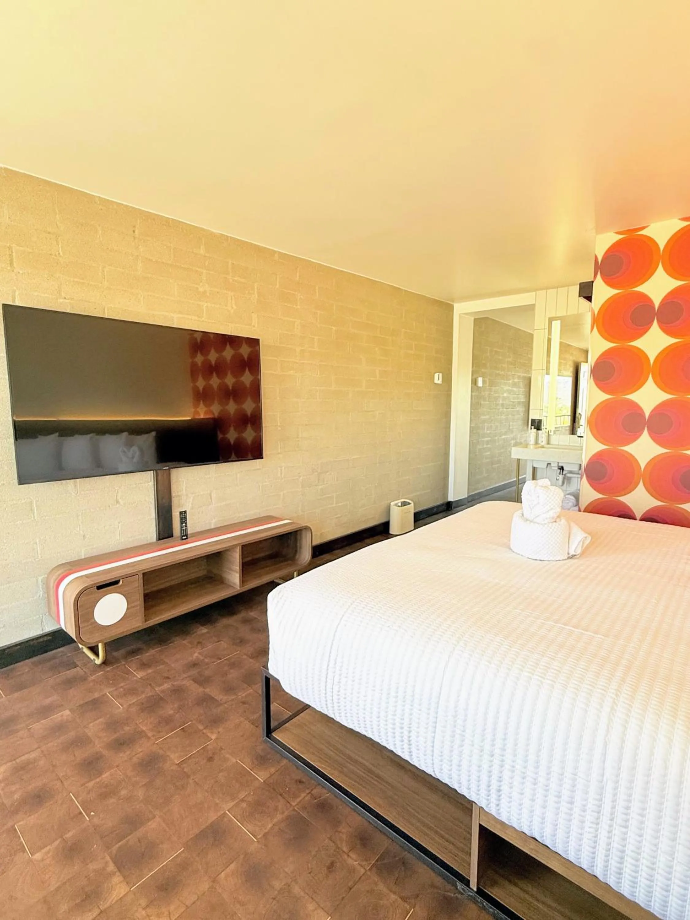 Bed in The Alice Hotel