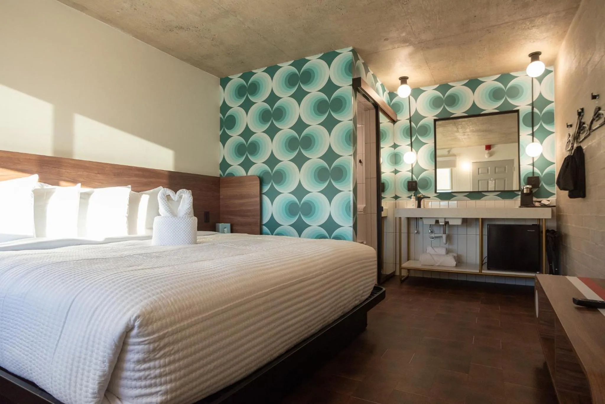 Bed in The Alice Hotel