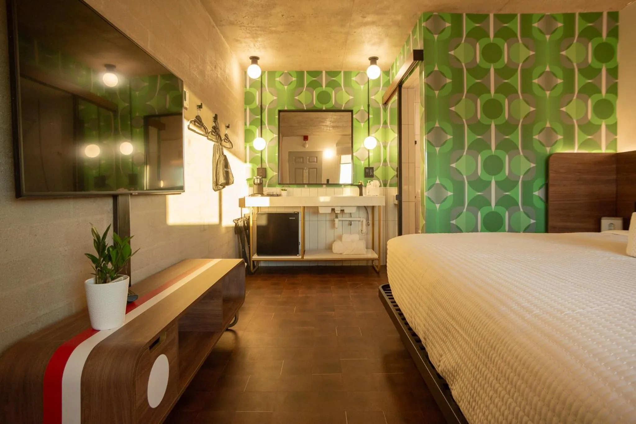 Bed in The Alice Hotel