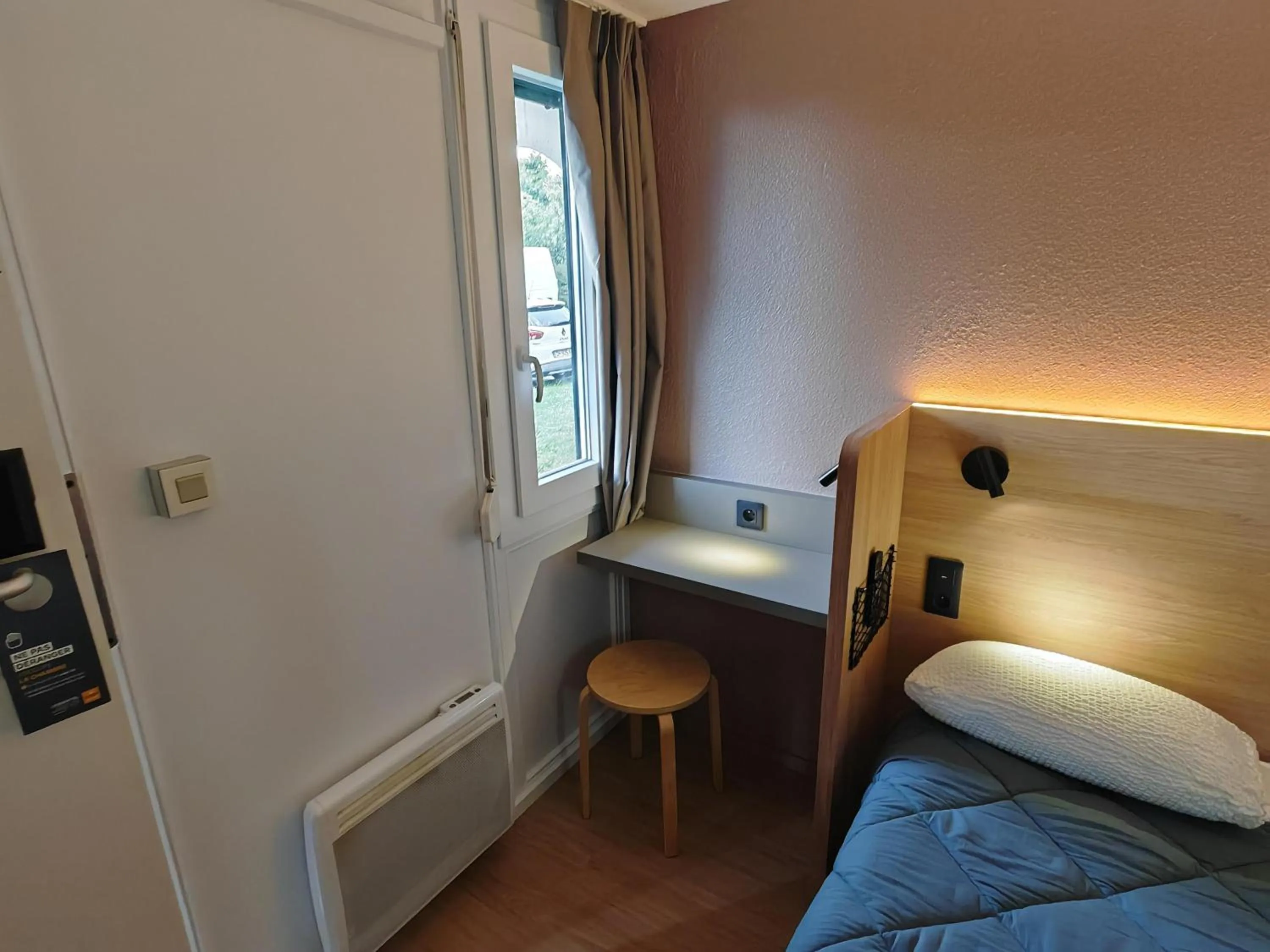 Bed in HOTEL PREMIERE CLASSE Rouen Sud Oissel