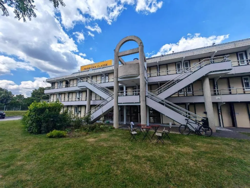 Property building in HOTEL PREMIERE CLASSE Rouen Sud Oissel