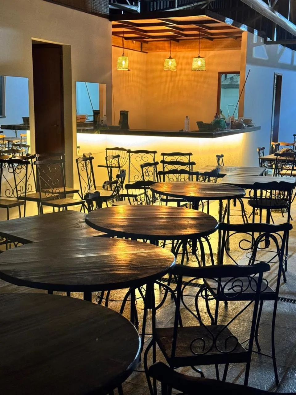 Restaurant/places to eat in Hotel Sea Angels
