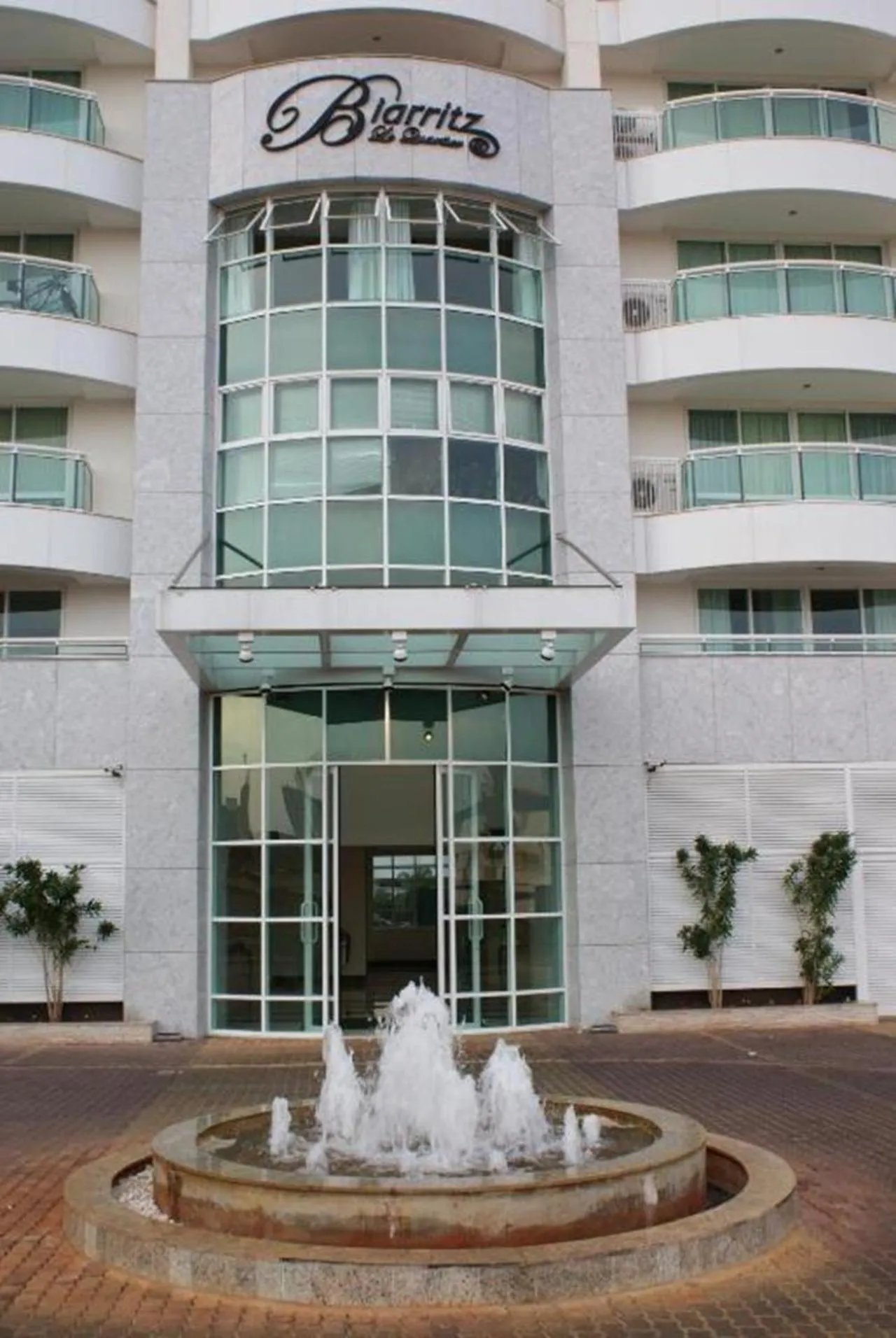 Property building in Apart-Hotel Biarritz Hplus Long Stay