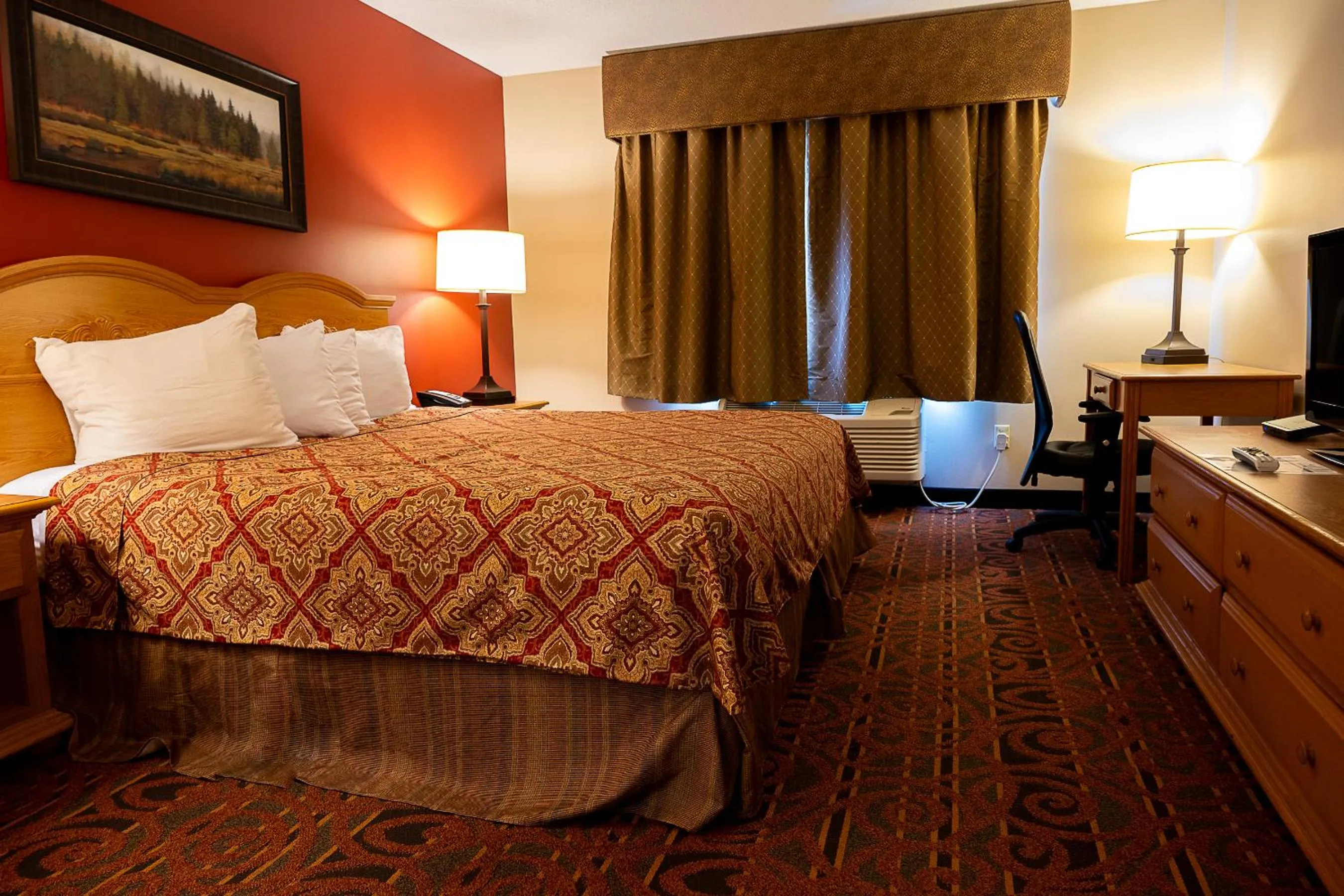 Photo of the whole room, Bed in Savanna Inn & Suites