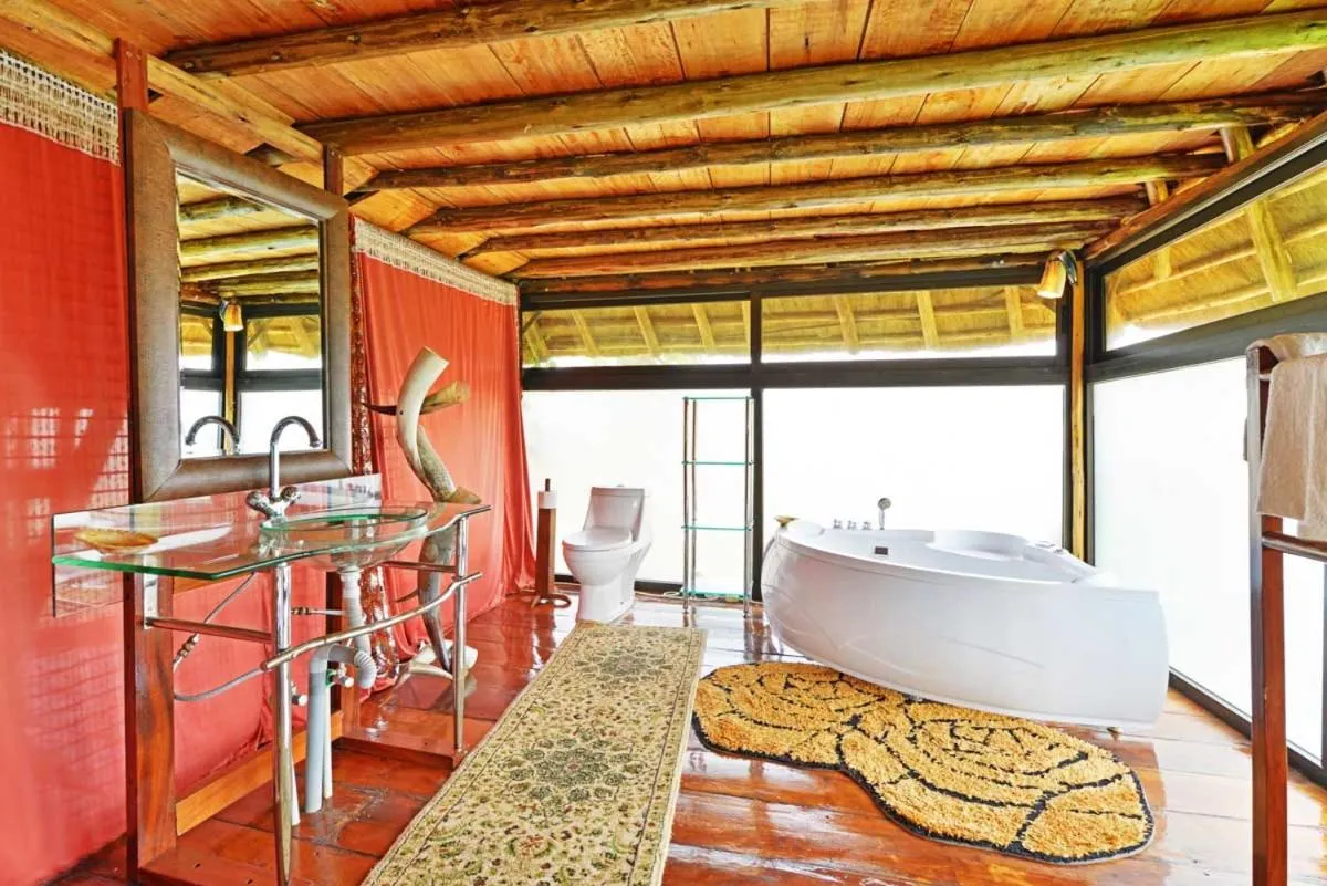 Bathroom in Malakai Eco Lodge