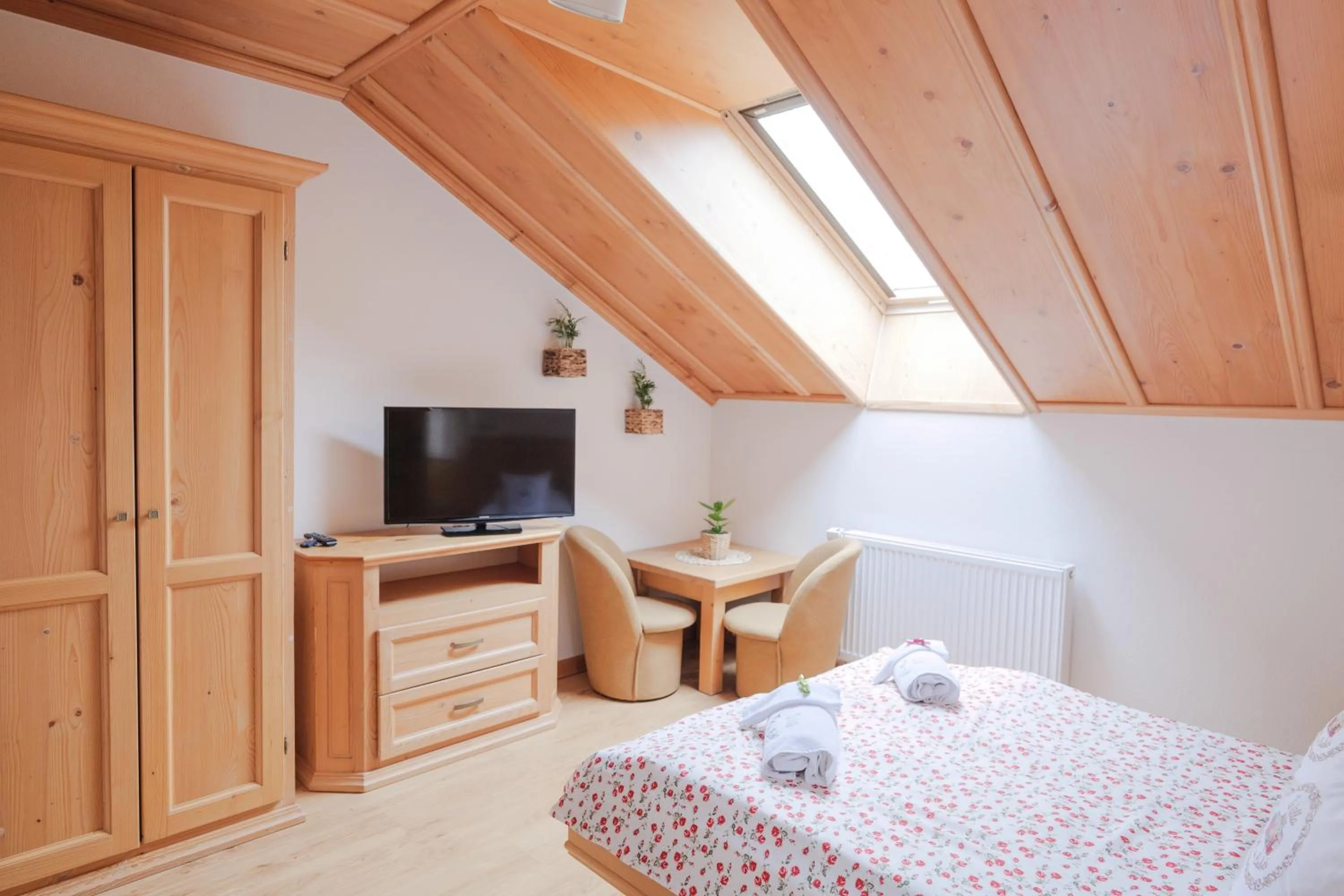 Seating area, Bed in Willa jak u Babci