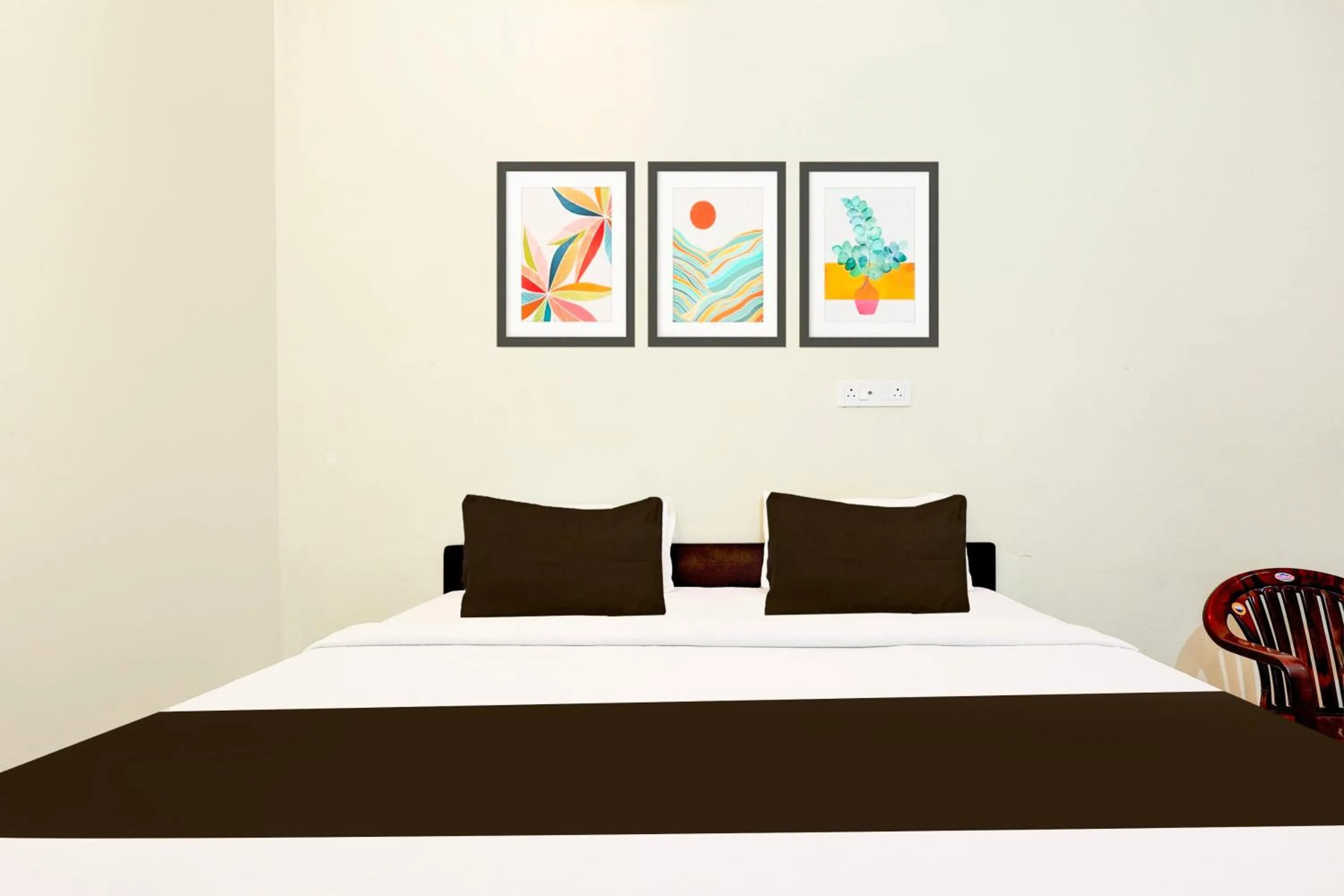 Bedroom, Bed in Hotel O Chaudhary Hotel