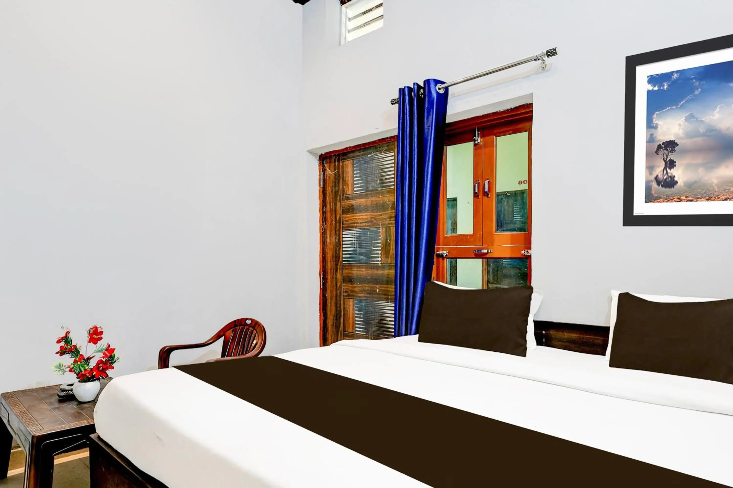 Bedroom, Bed in Hotel O Chaudhary Hotel