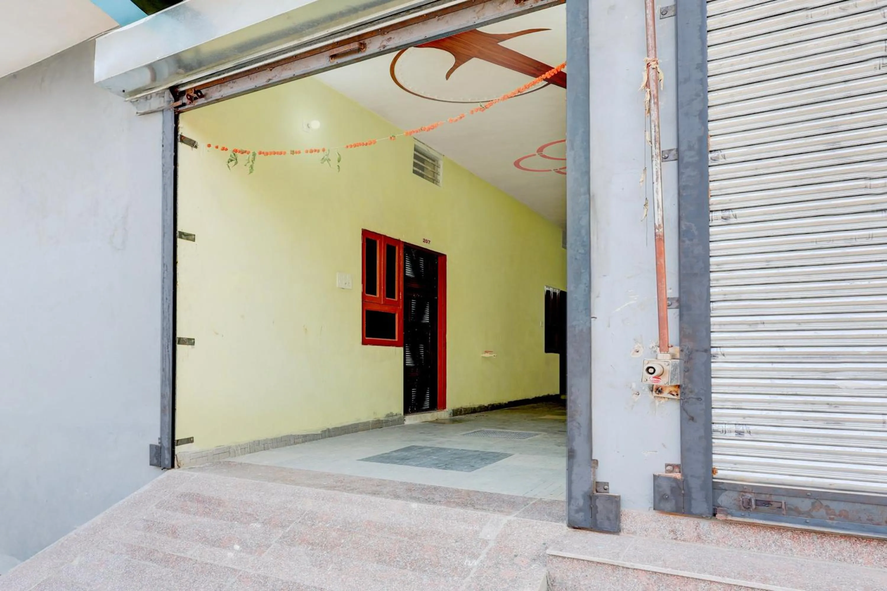 Facade/entrance in Hotel O Chaudhary Hotel