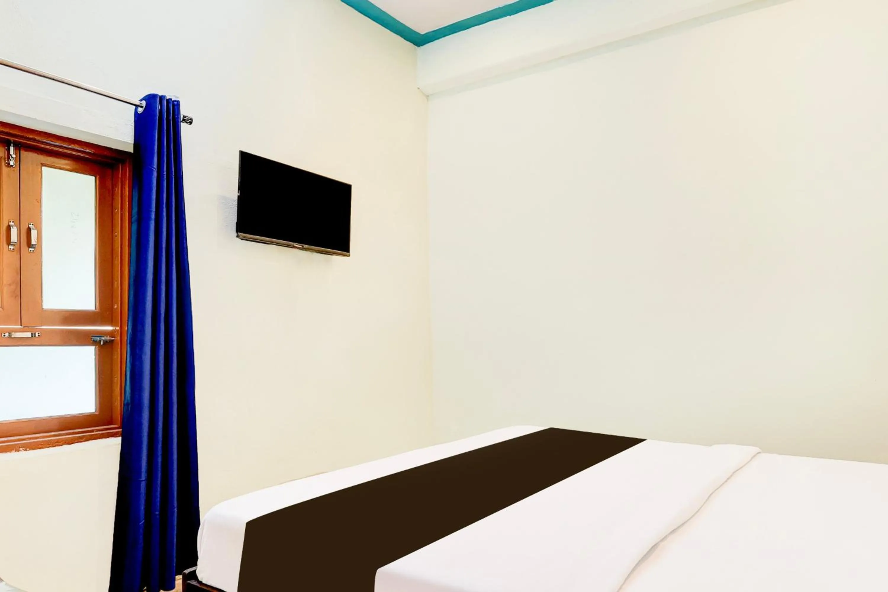 Bedroom, Bed in Hotel O Chaudhary Hotel