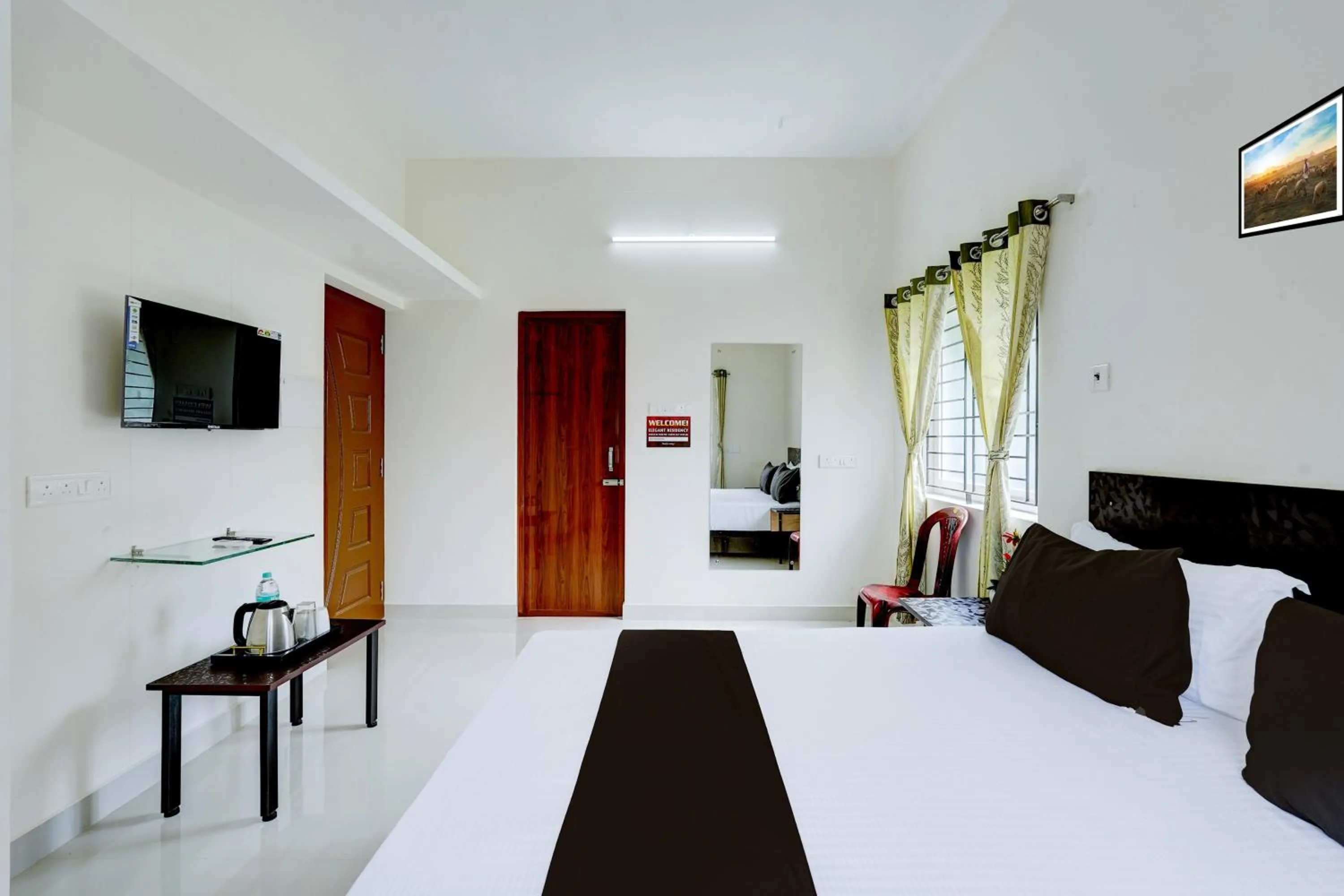 Bedroom, Bed in Hotel O Elegant Residency Vandalur Zoo
