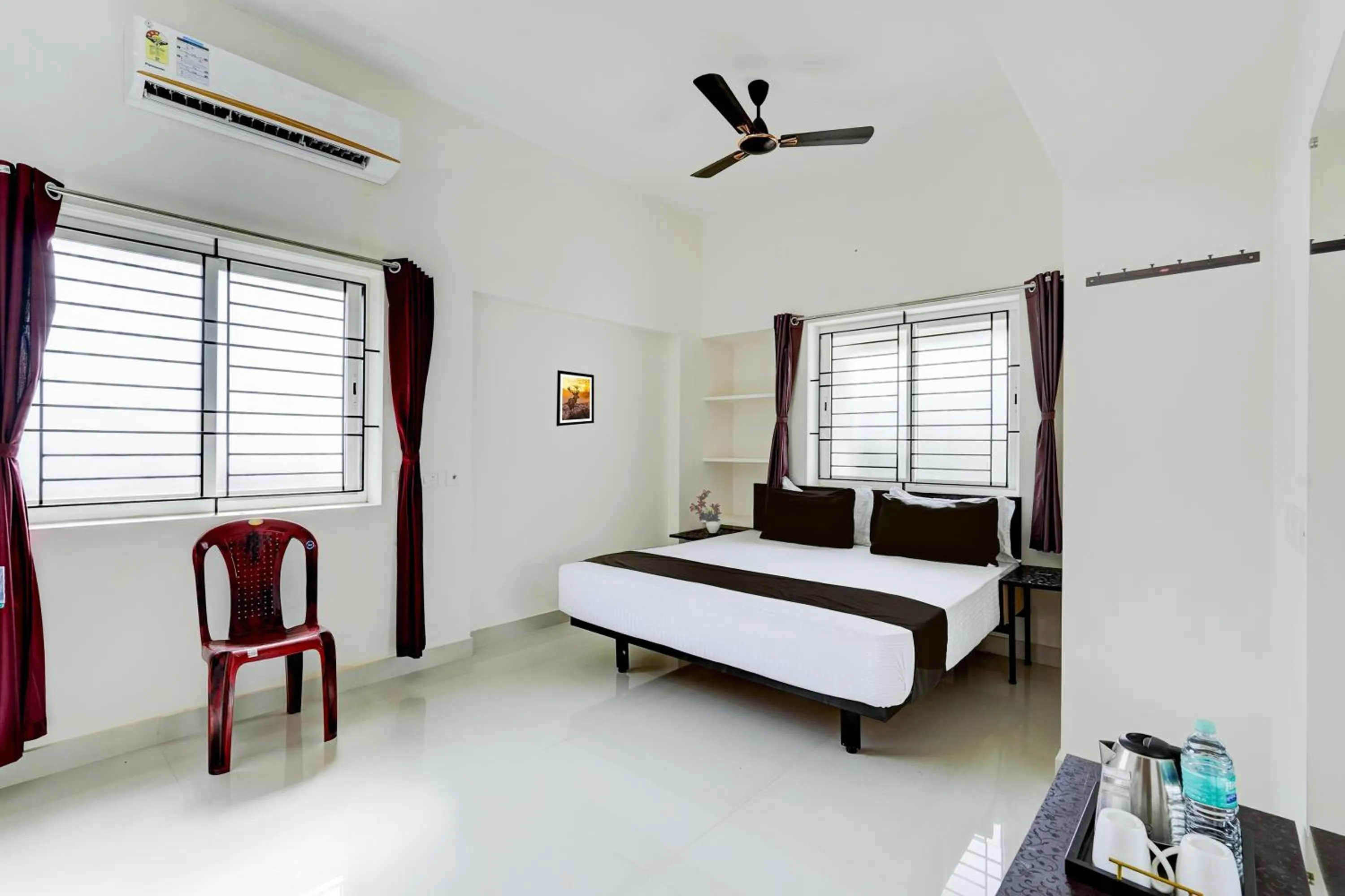 Bedroom, Bed in Hotel O Elegant Residency Vandalur Zoo