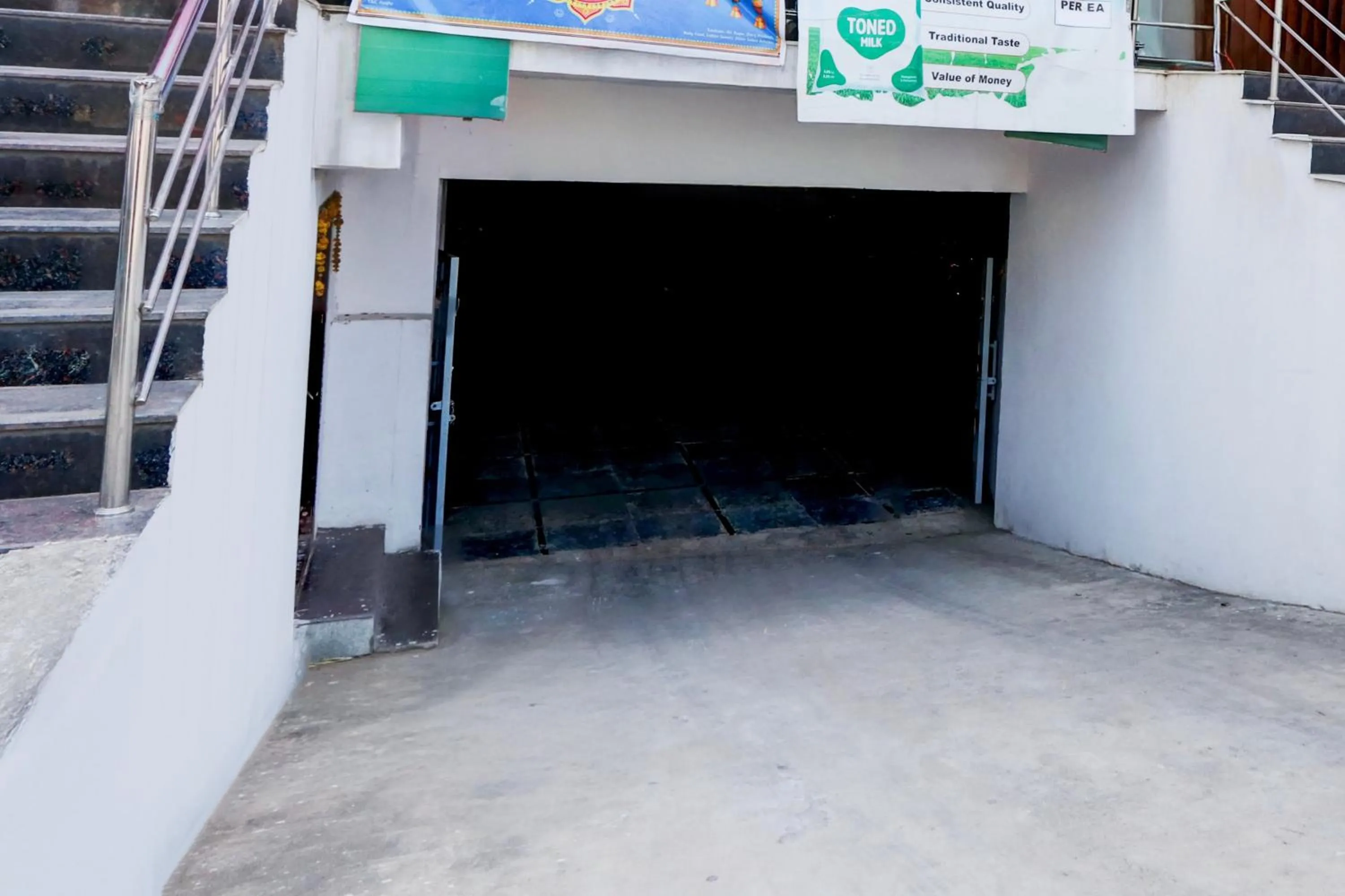 Facade/entrance in Hotel O Moon Star