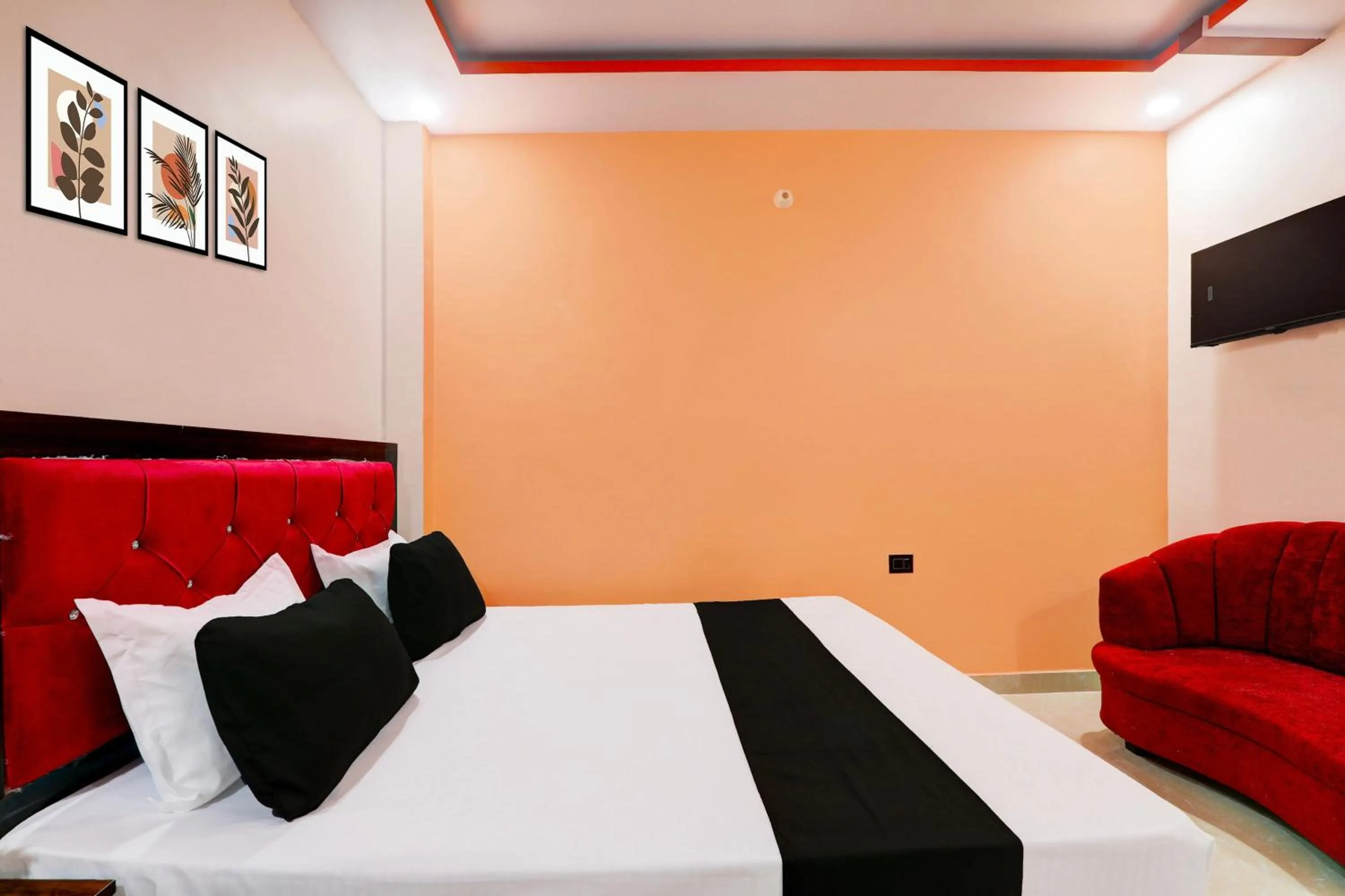 Bedroom, Bed in HOTEL O JC