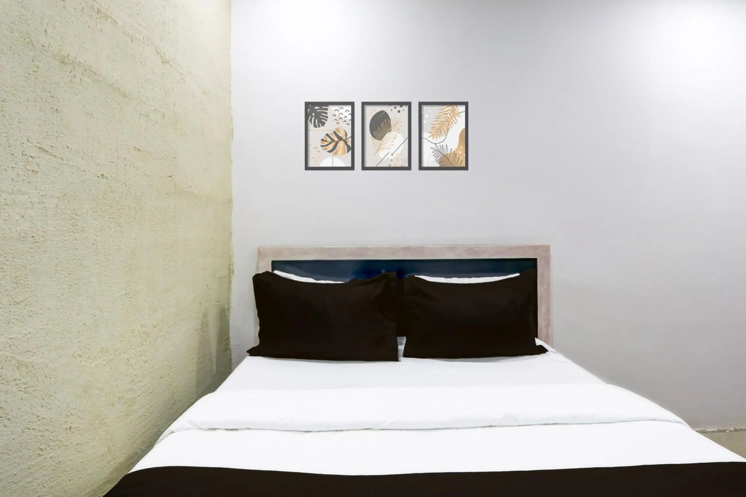 Bedroom, Bed in Hotel O by OYO Tara Grand luxury Rooms
