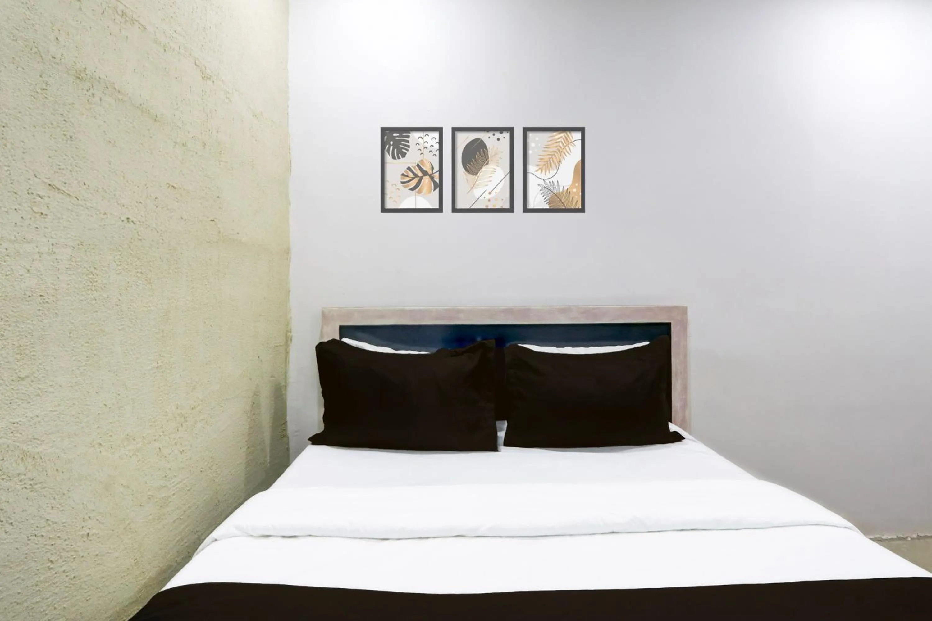 Bedroom, Bed in Hotel O by OYO Tara Grand luxury Rooms