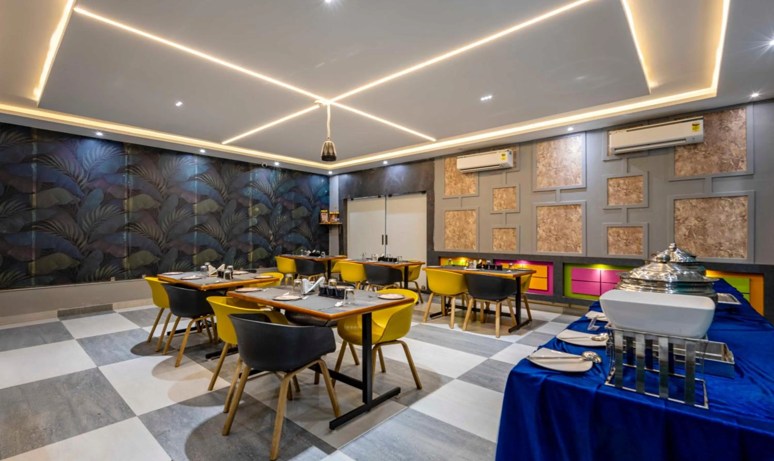 Dining area in Treebo Imperia, Kommadi