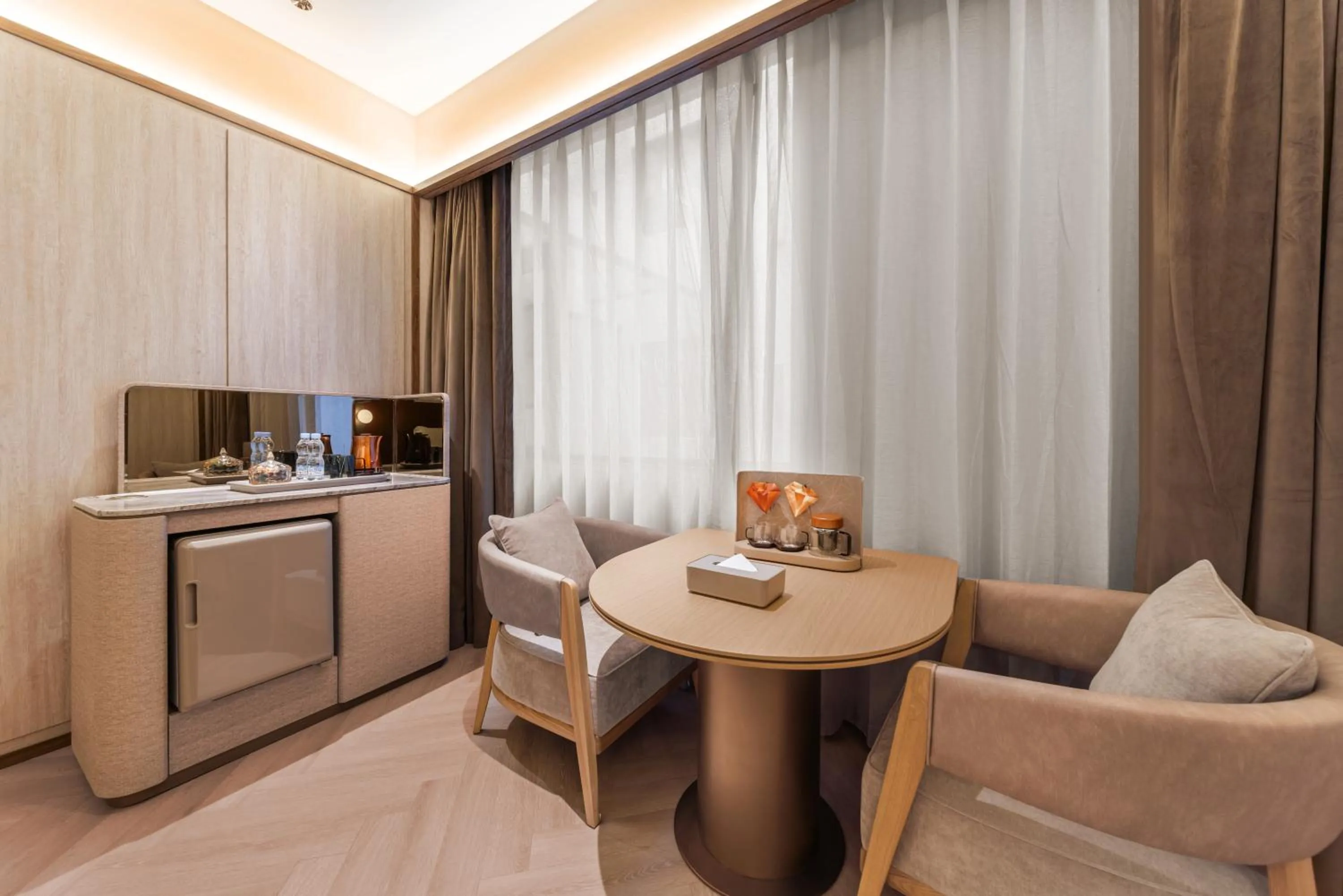 minibar in Crystal Orange Hotel Shanghai The Bund Yu Garden