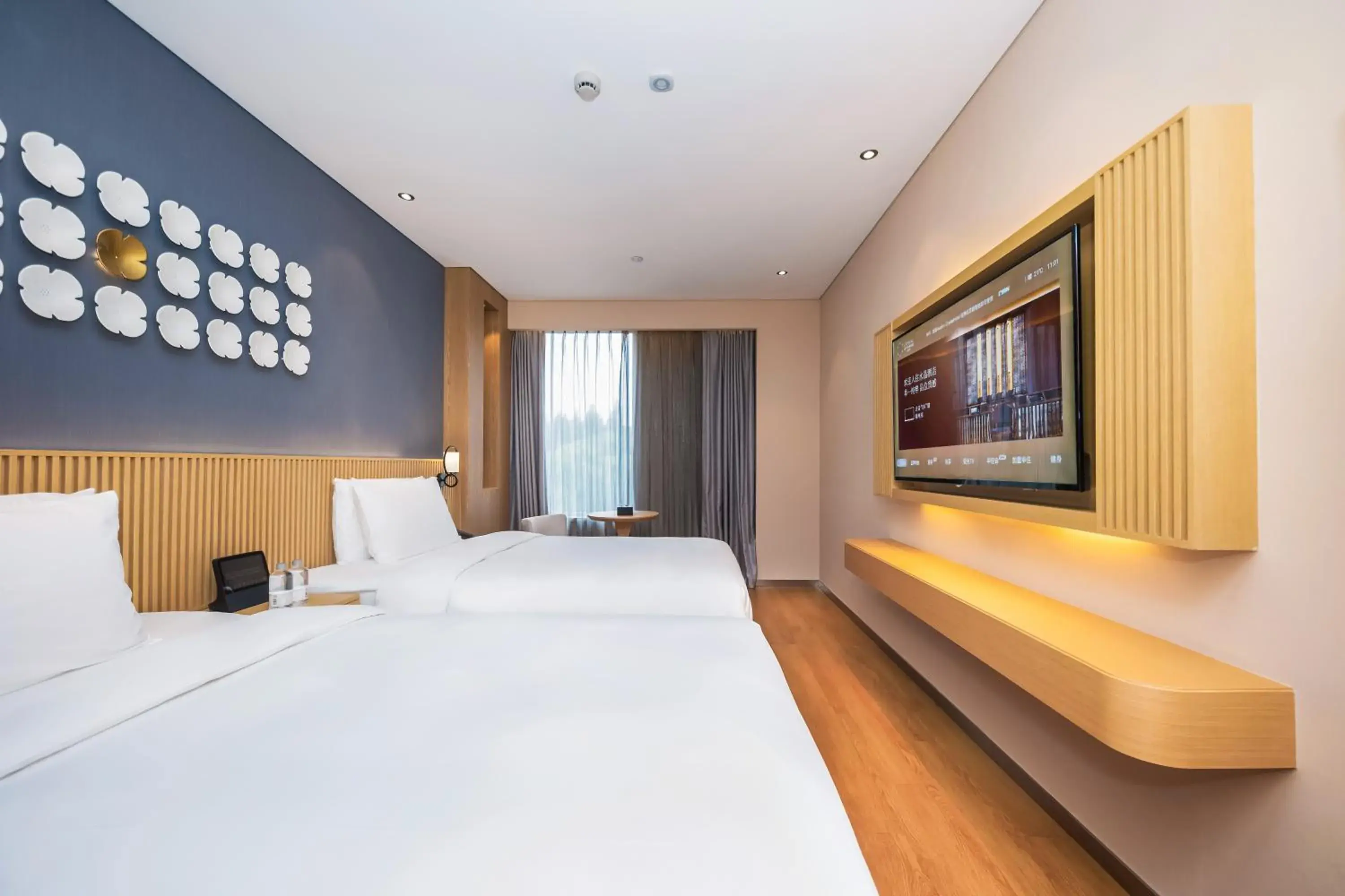 Superior Twin Room in Crystal Hotel Shanghai The Bund Yu Garden Superior Twin Room in Crystal Hotel Shanghai The Bund Yu Garden