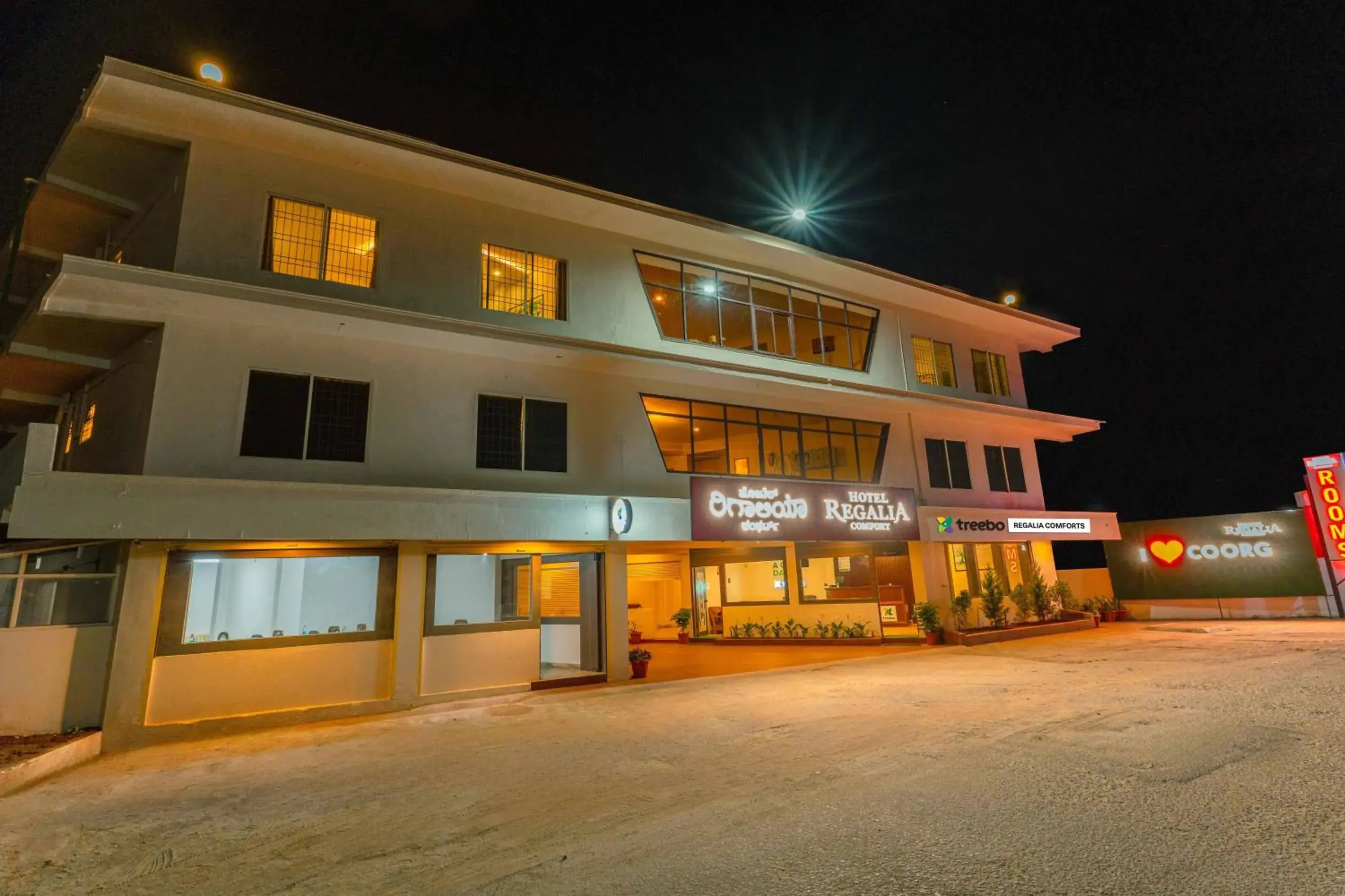 Property building in Treebo Regalia Comforts, 5 mins to Raja Seat Garden Property building in Treebo Regalia Comforts, 5 mins to Raja Seat Garden