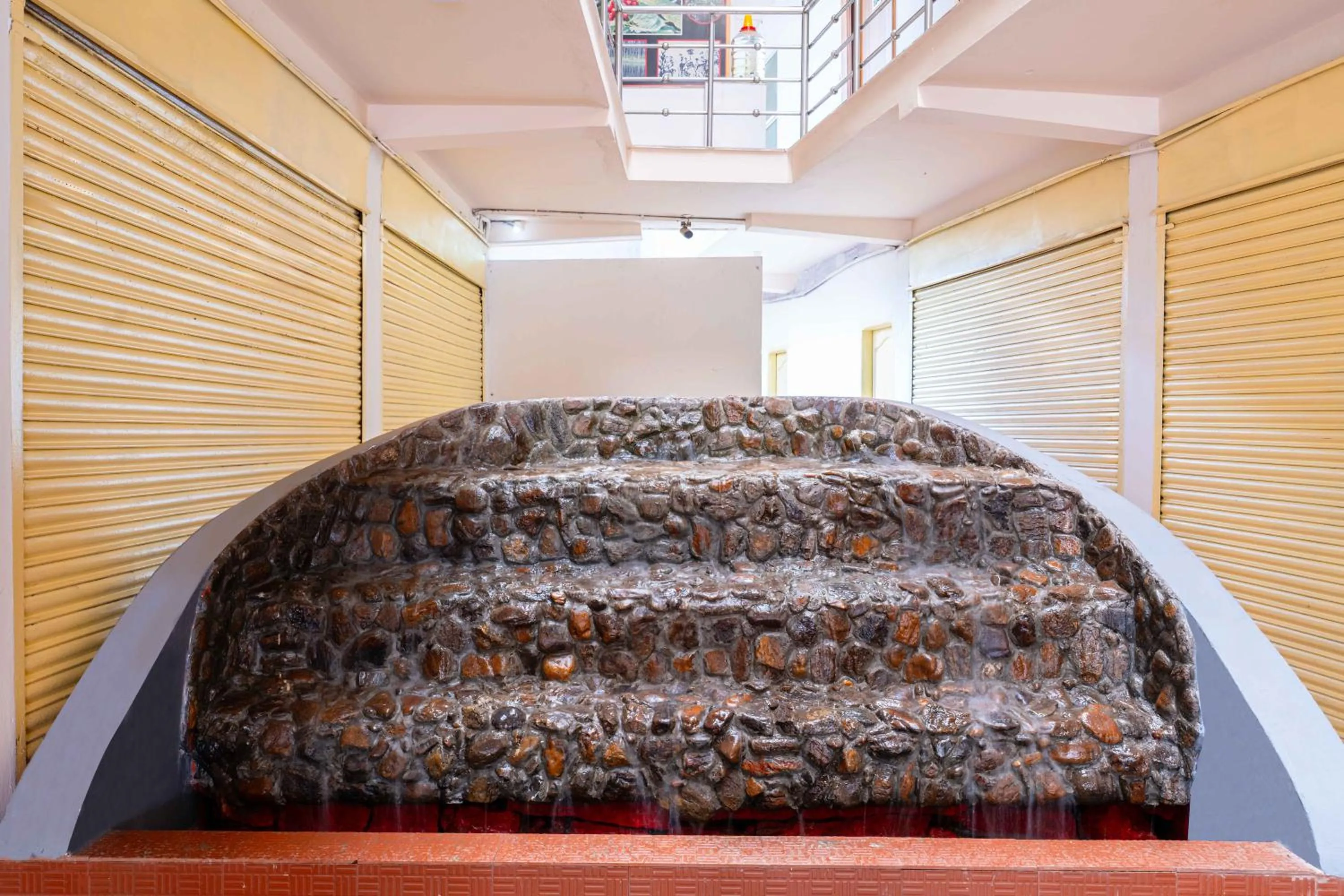 Treebo Regalia Comforts, 15 Mins From Abbey Waterfall