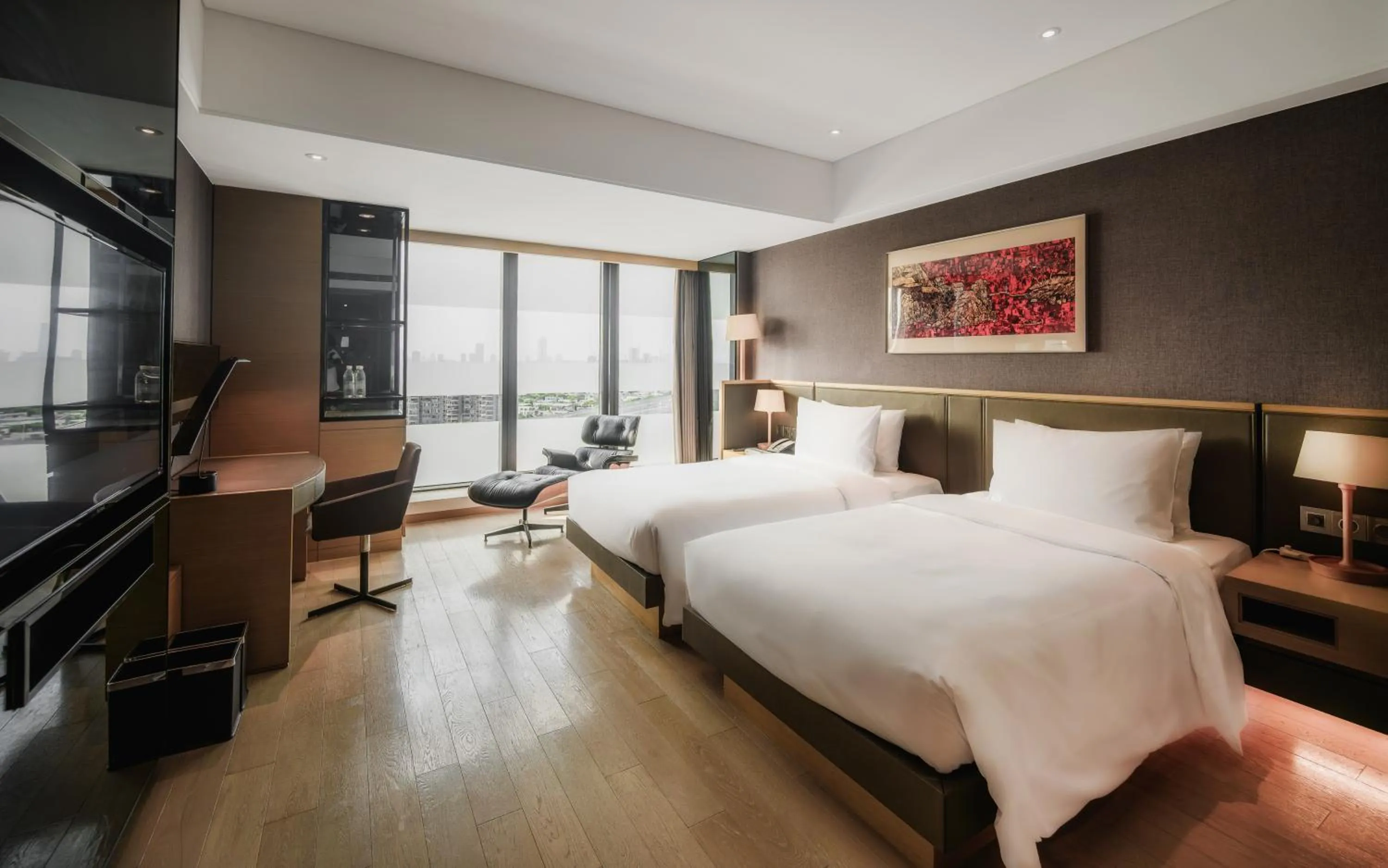 Bed in Grand Metropark Hotel Shanghai Pudong