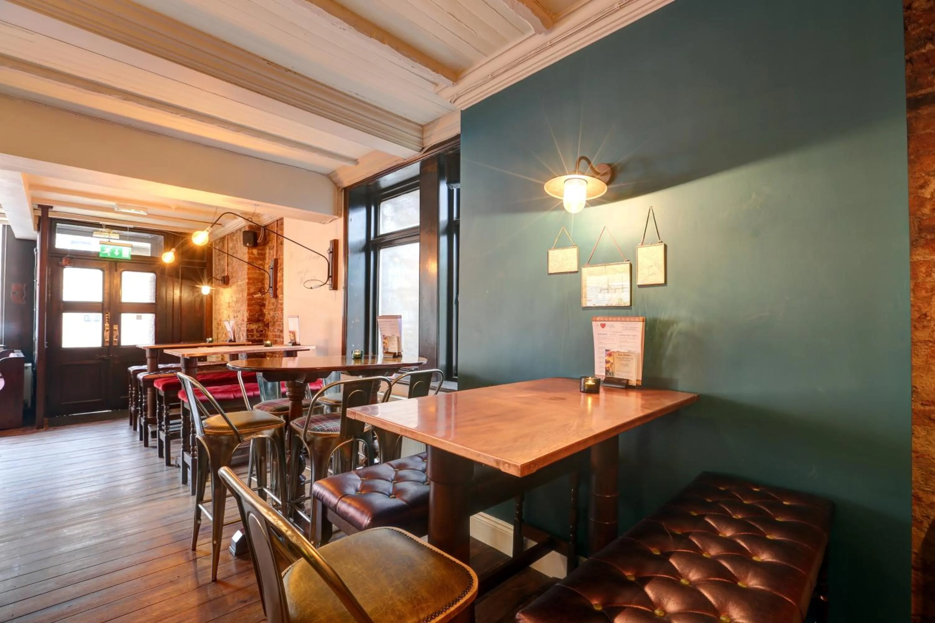 Restaurant/places to eat in PubLove @ The Exmouth Arms, Euston