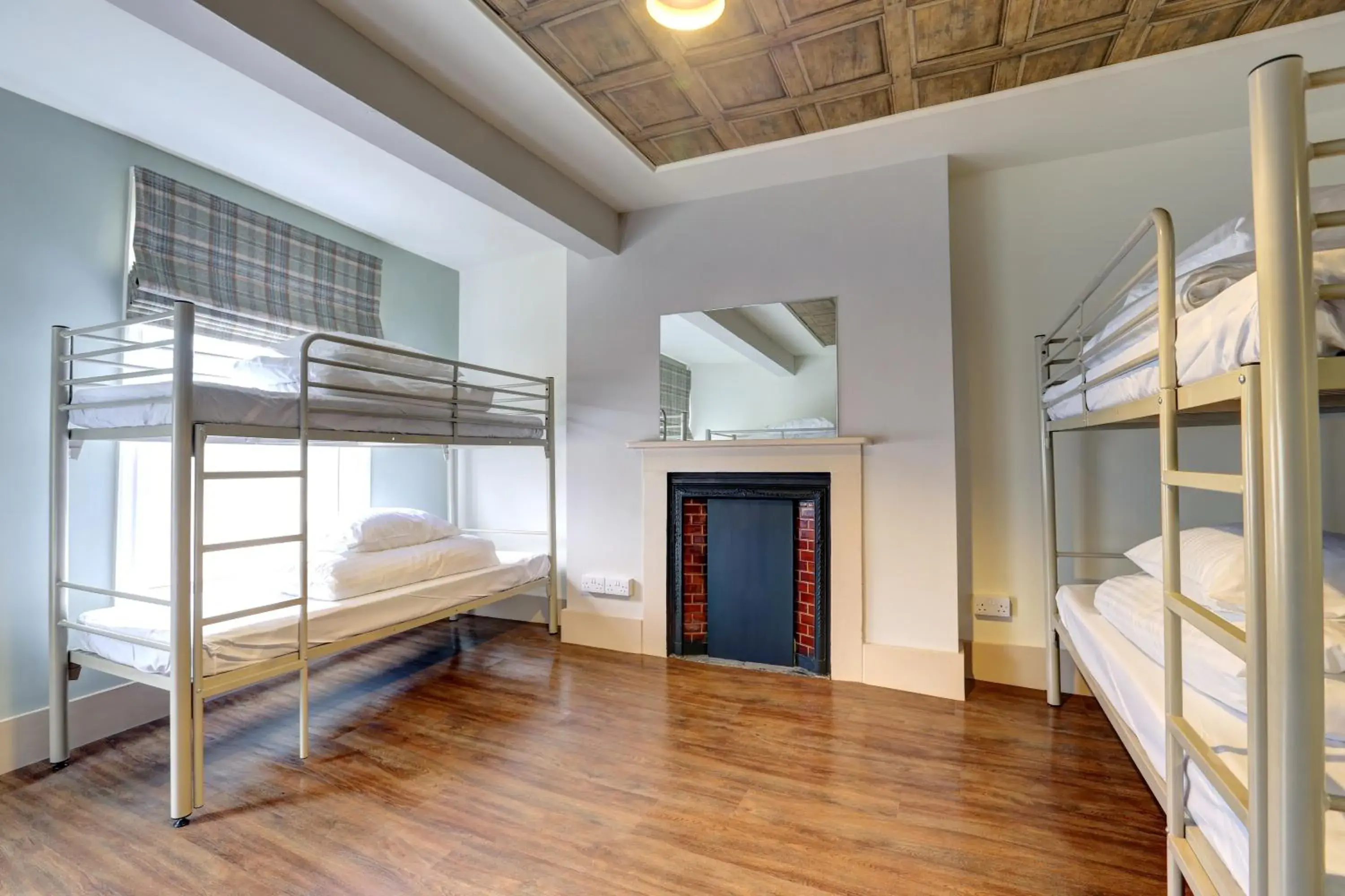 Bed in 8-Bed Mixed Dormitory Room in PubLove @ The Exmouth Arms, Euston Bed in 8-Bed Mixed Dormitory Room in PubLove @ The Exmouth Arms, Euston