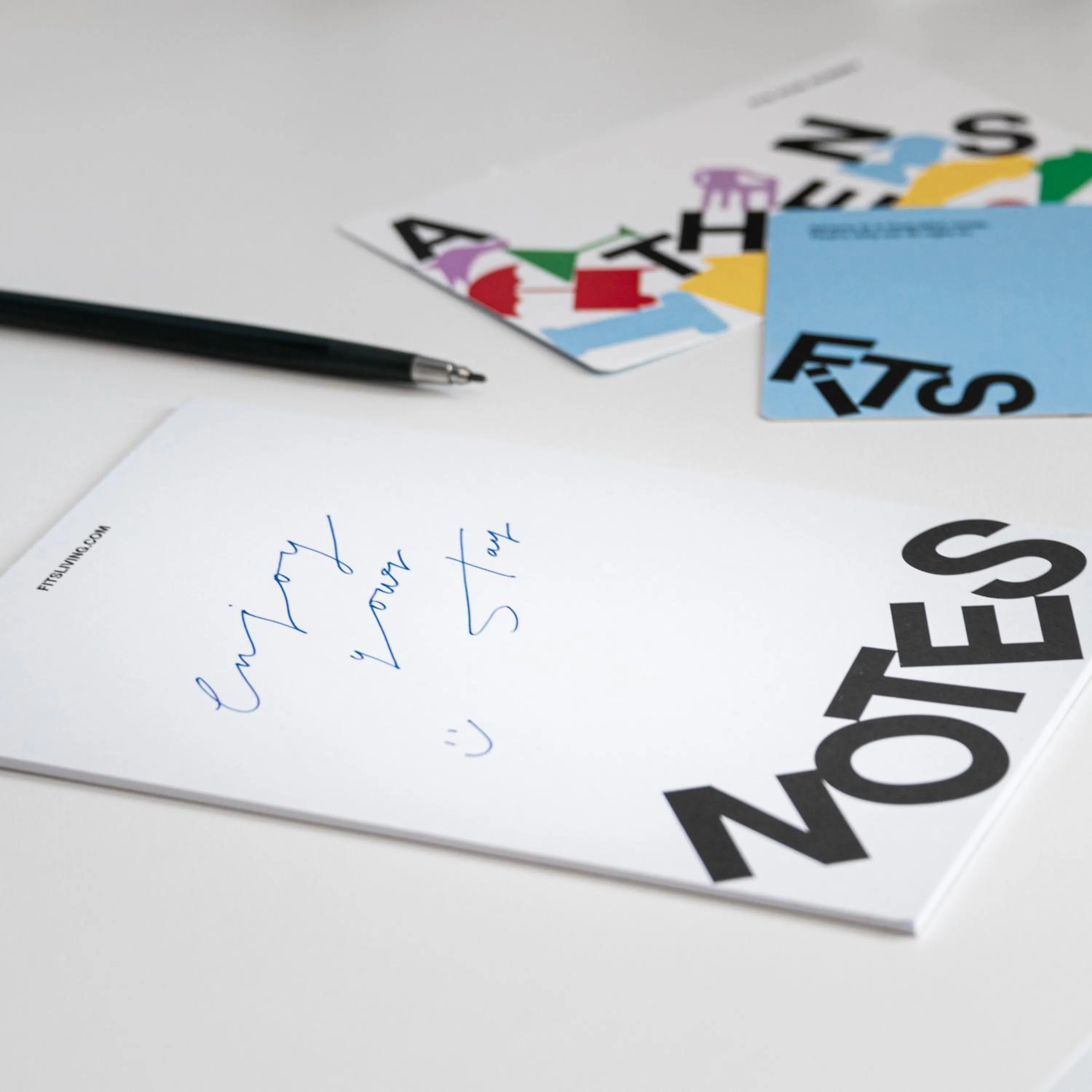 Text overlay in Fits Living