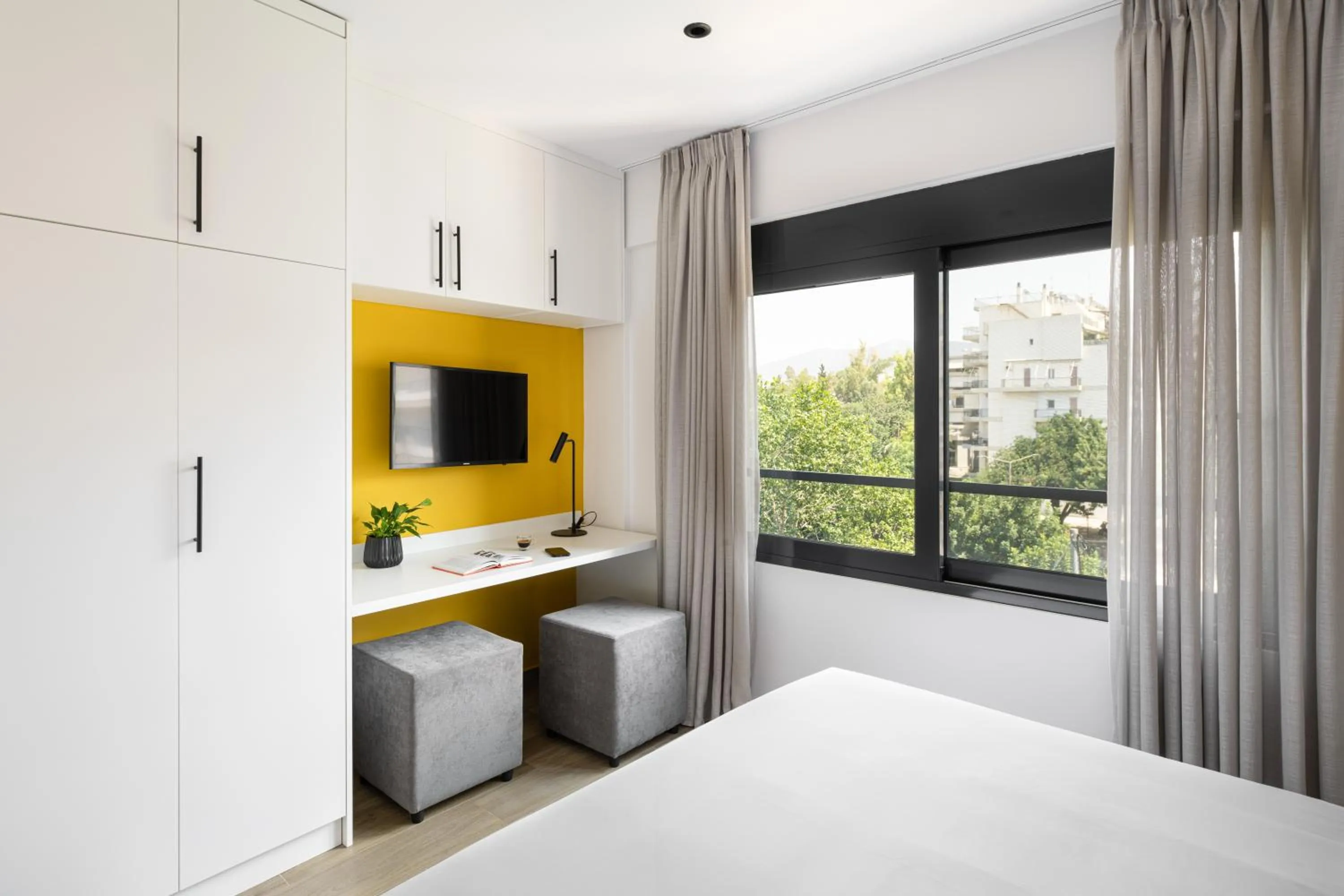 TV and multimedia, Bed in Fits Living