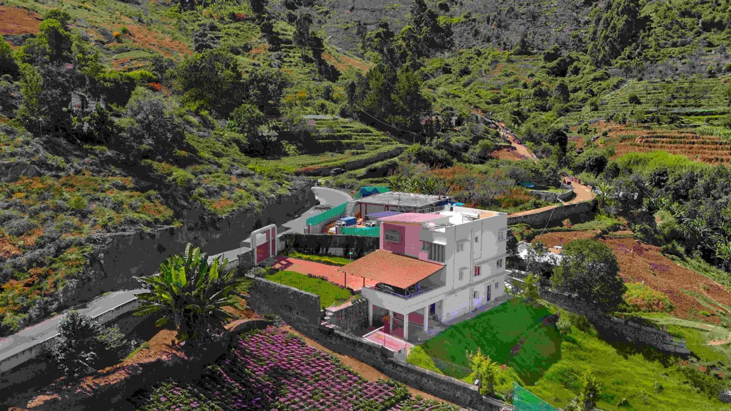 Property building in Queen's Hotel Mount garden Kodaikanal