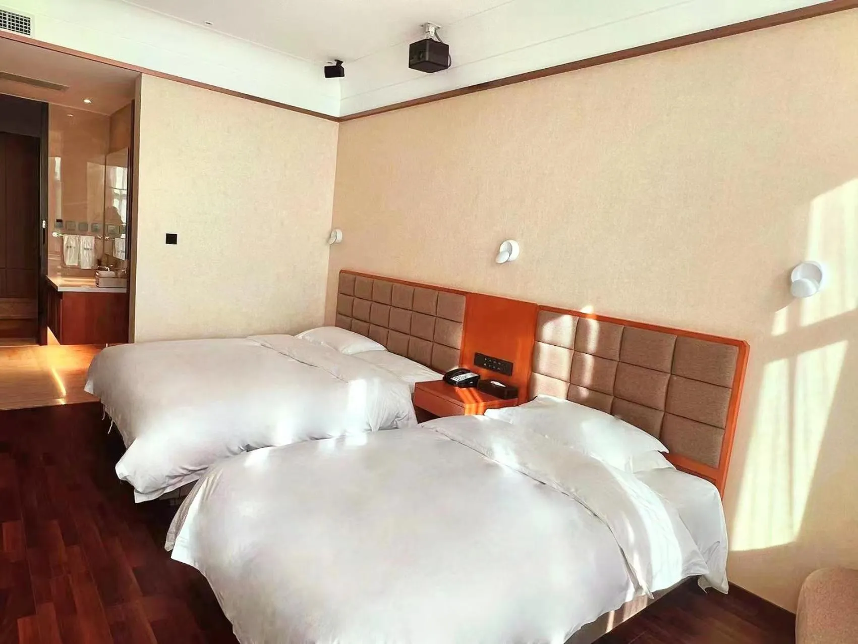 Bed in Days Inn by Wyndham Beijing Haidian