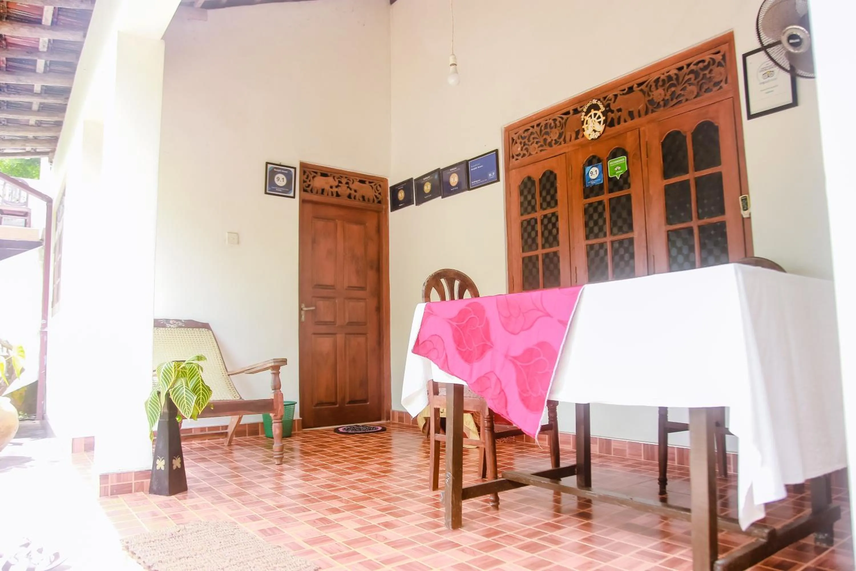 Seating area in Ranjith Guest