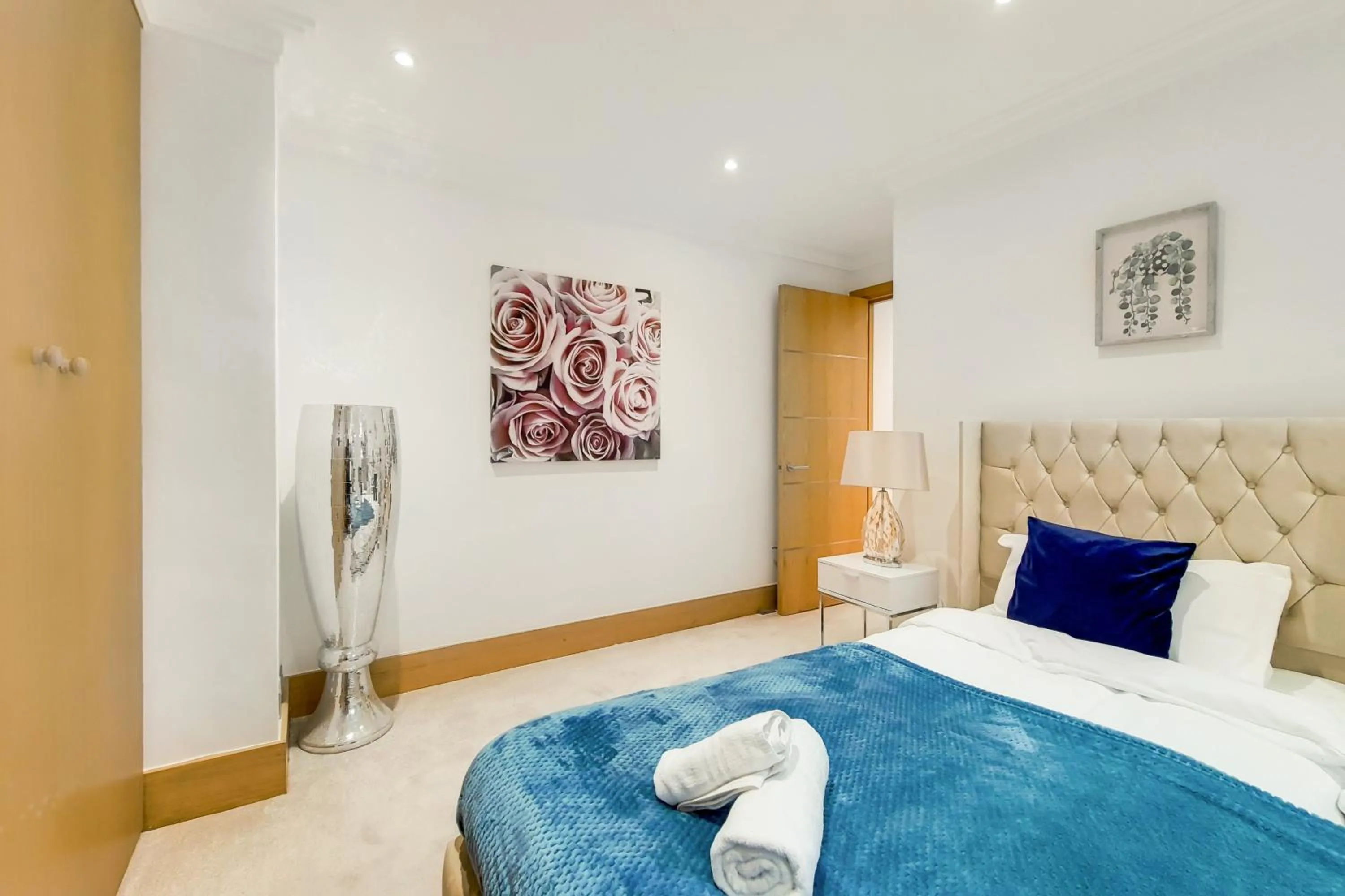 Photo of the whole room, Bed in The Princes Residences