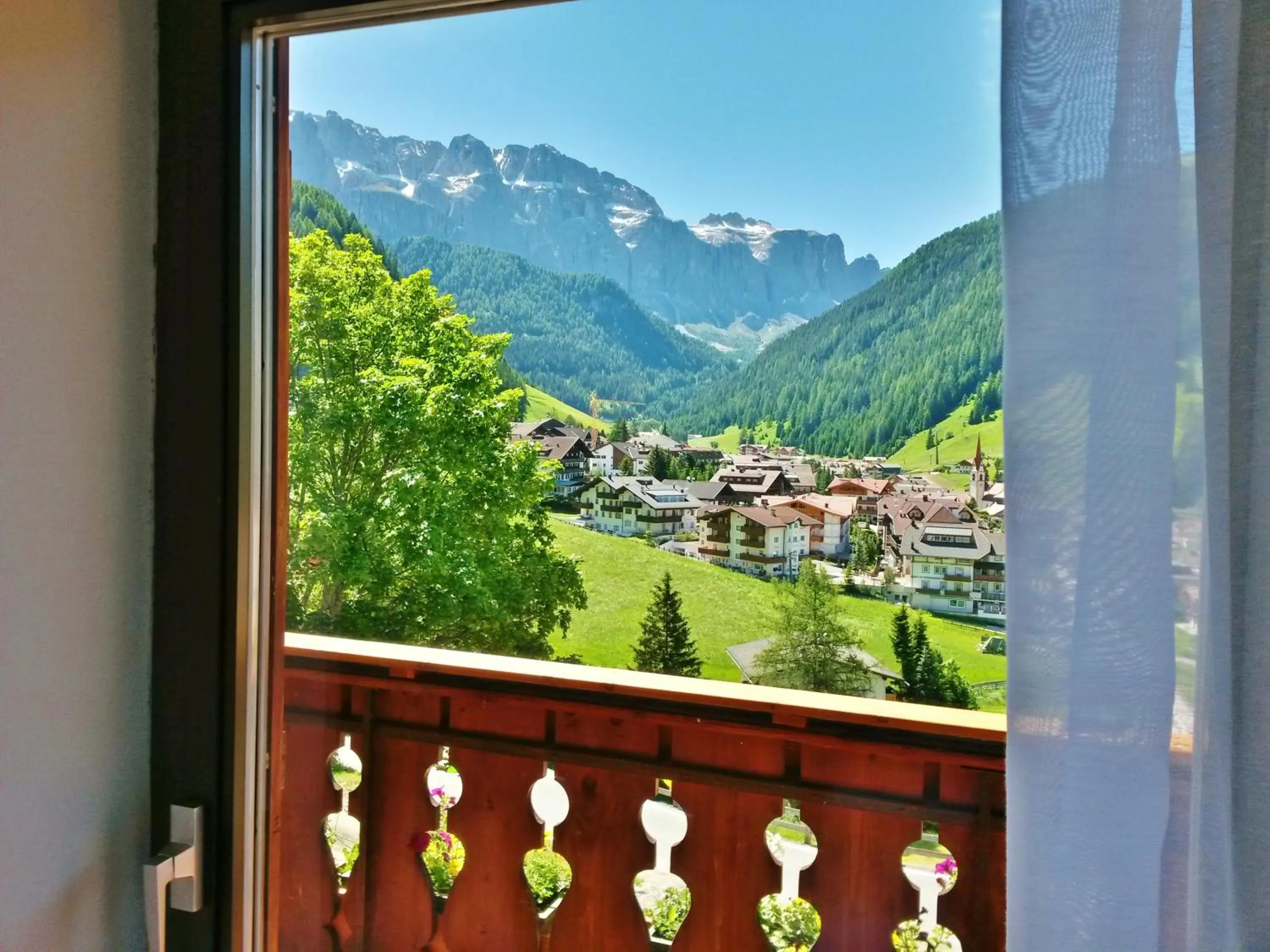Mountain view in Garní Nëidia