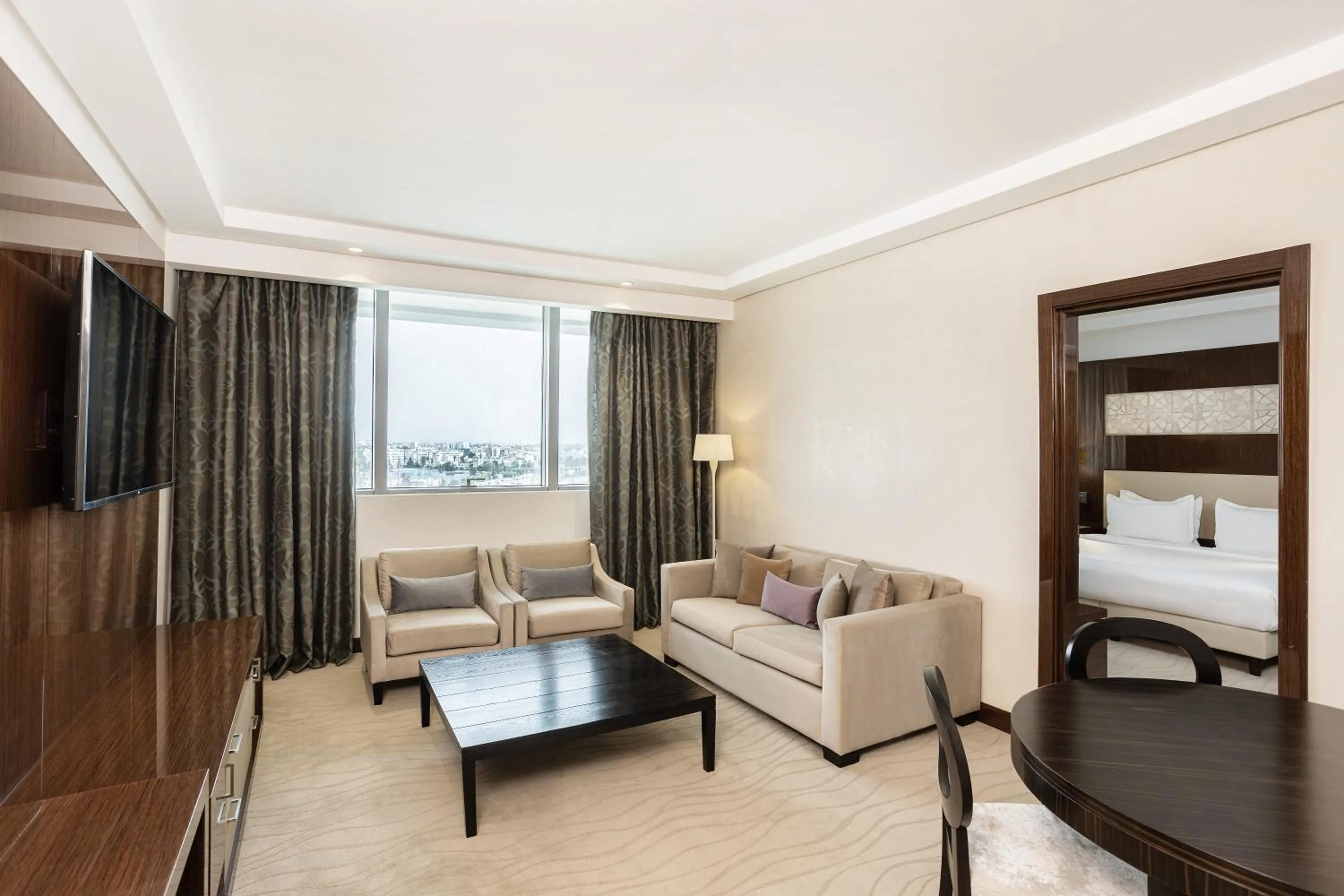 TV and multimedia, Bed in Radisson Blu Hotel & Convention Center, Tunis