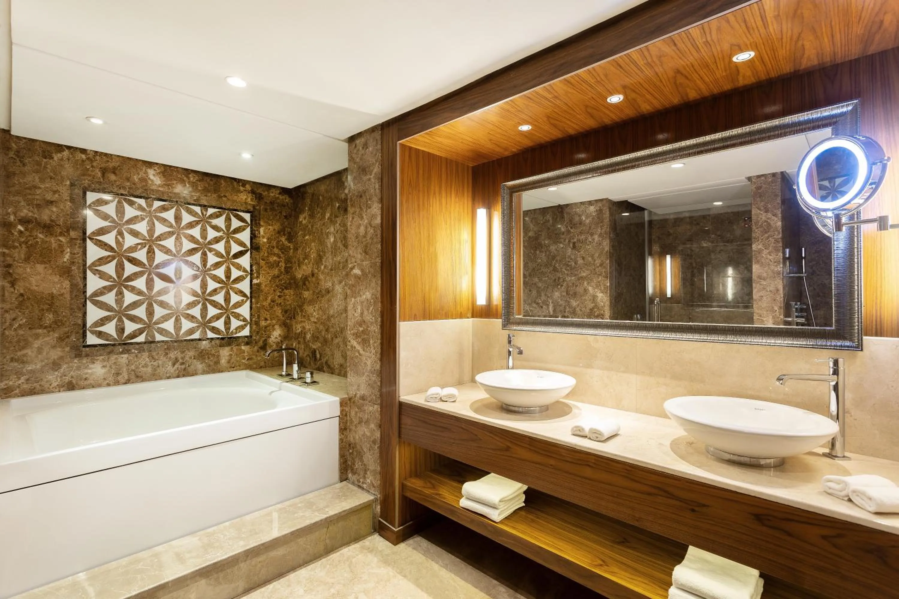 Bath in Radisson Blu Hotel & Convention Center, Tunis