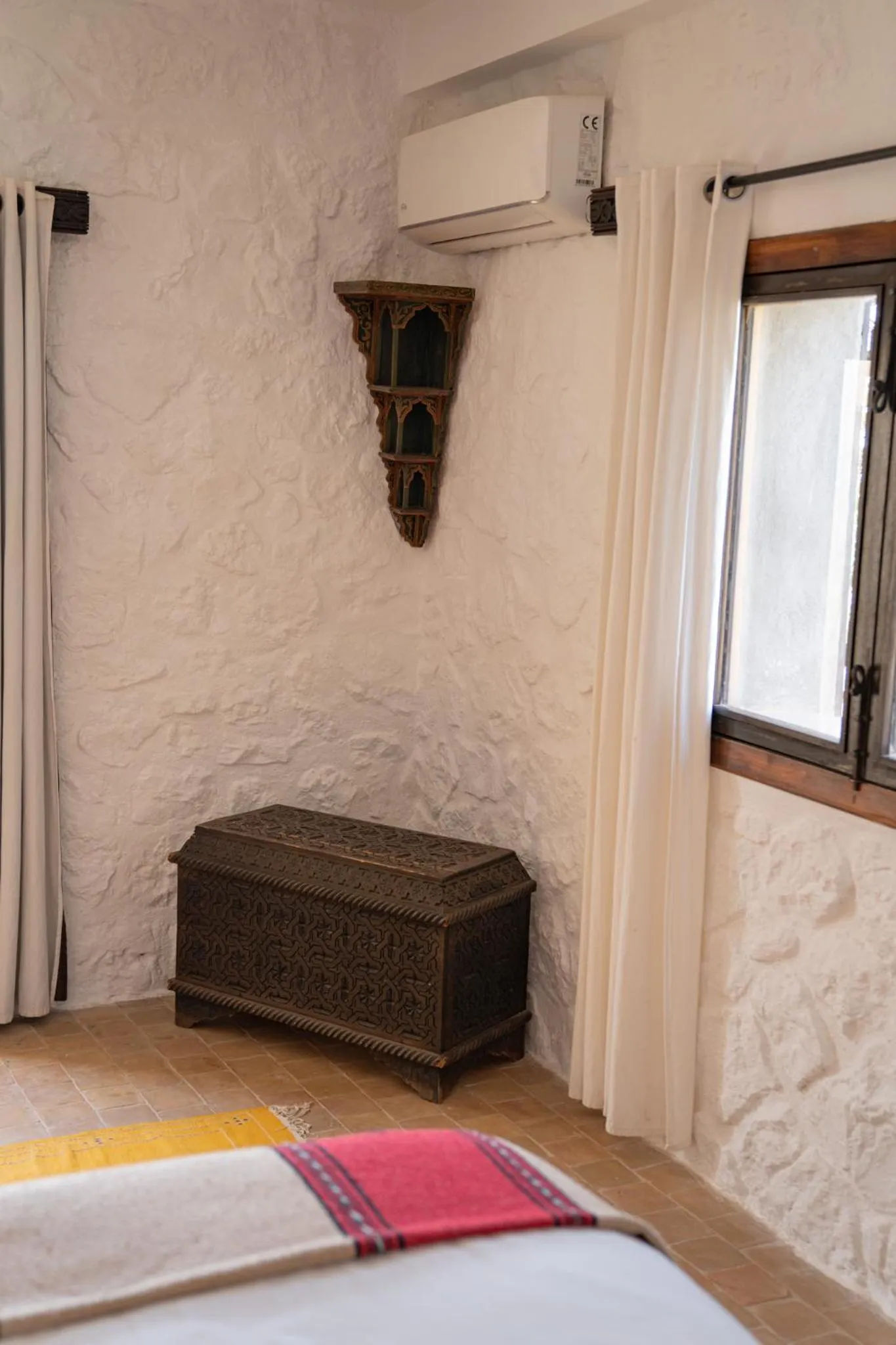 Decorative detail, Bed in Dar El Mandar - Ferme & Table d'Hôte Berbère